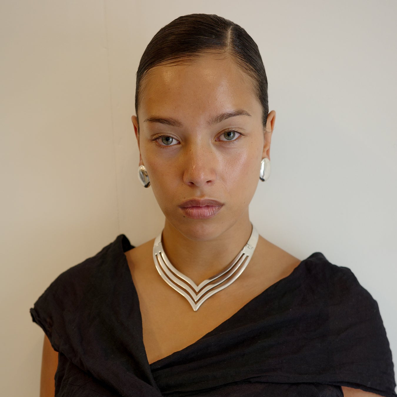 V-shaped Taxco collar