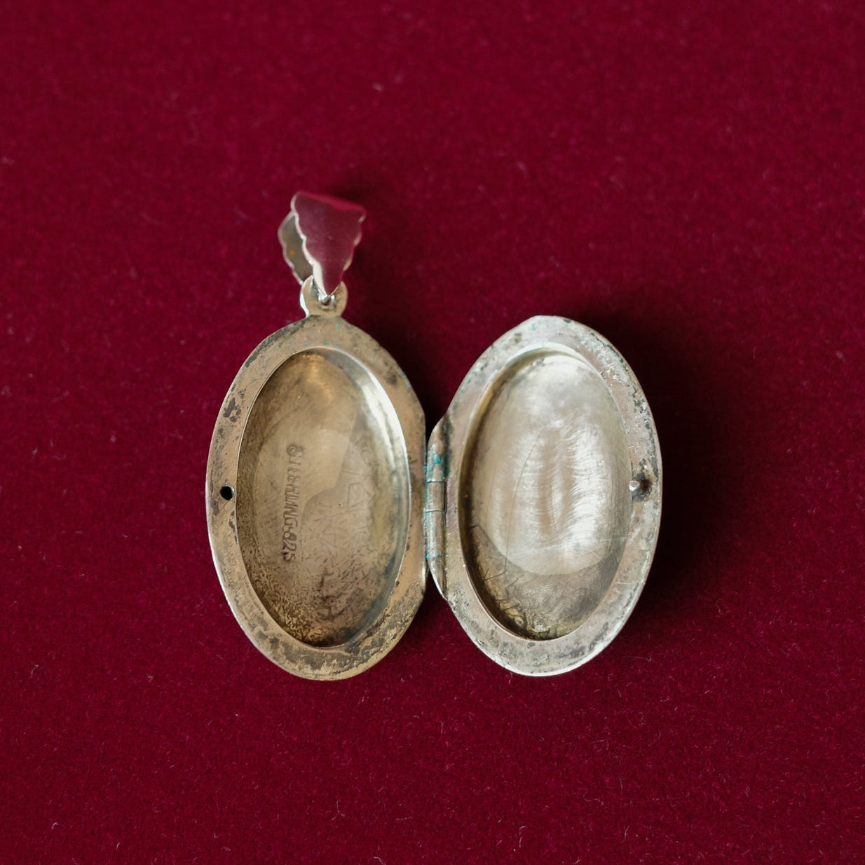 Oval locket silver pendant