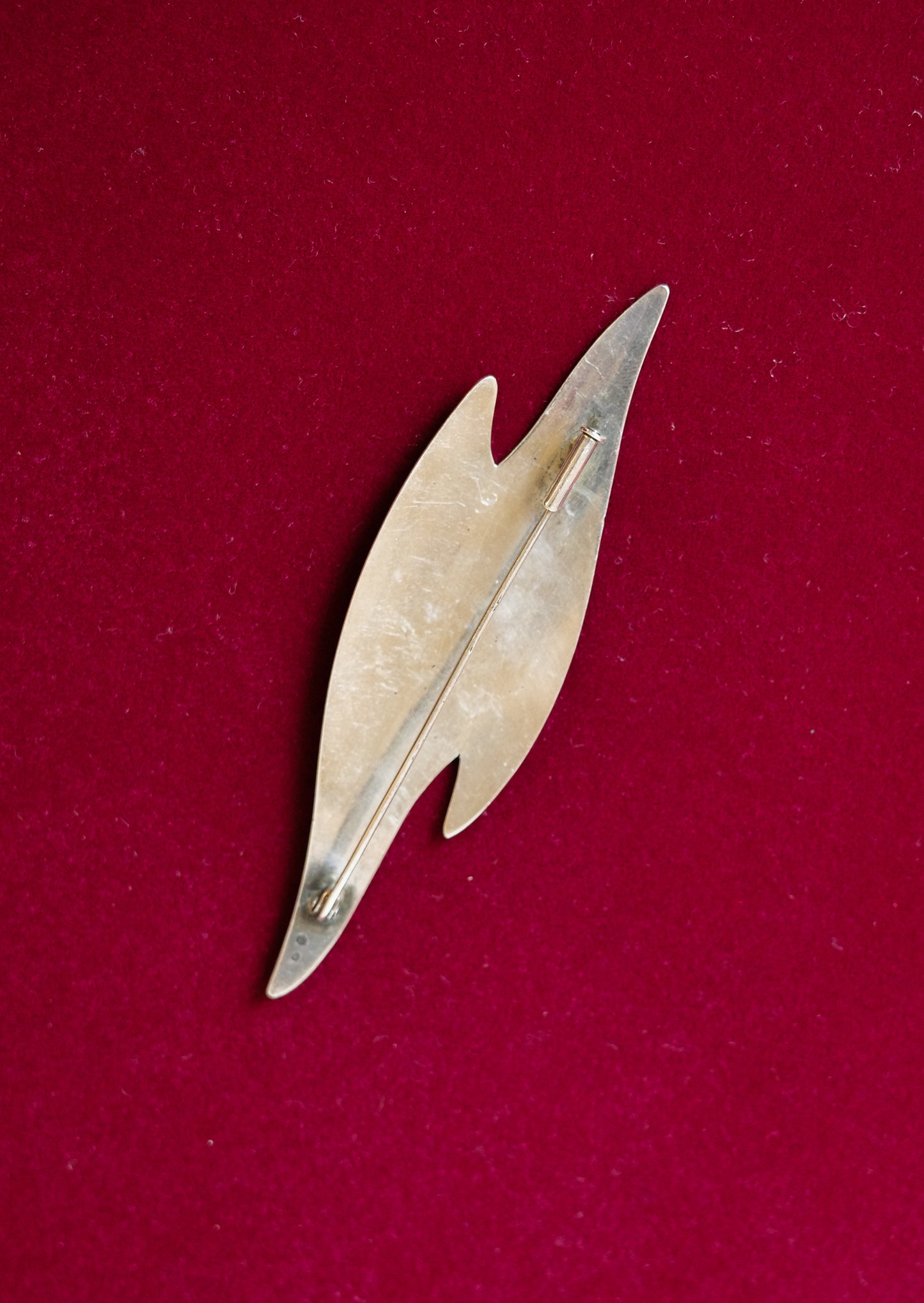 Lightning modernist brooch