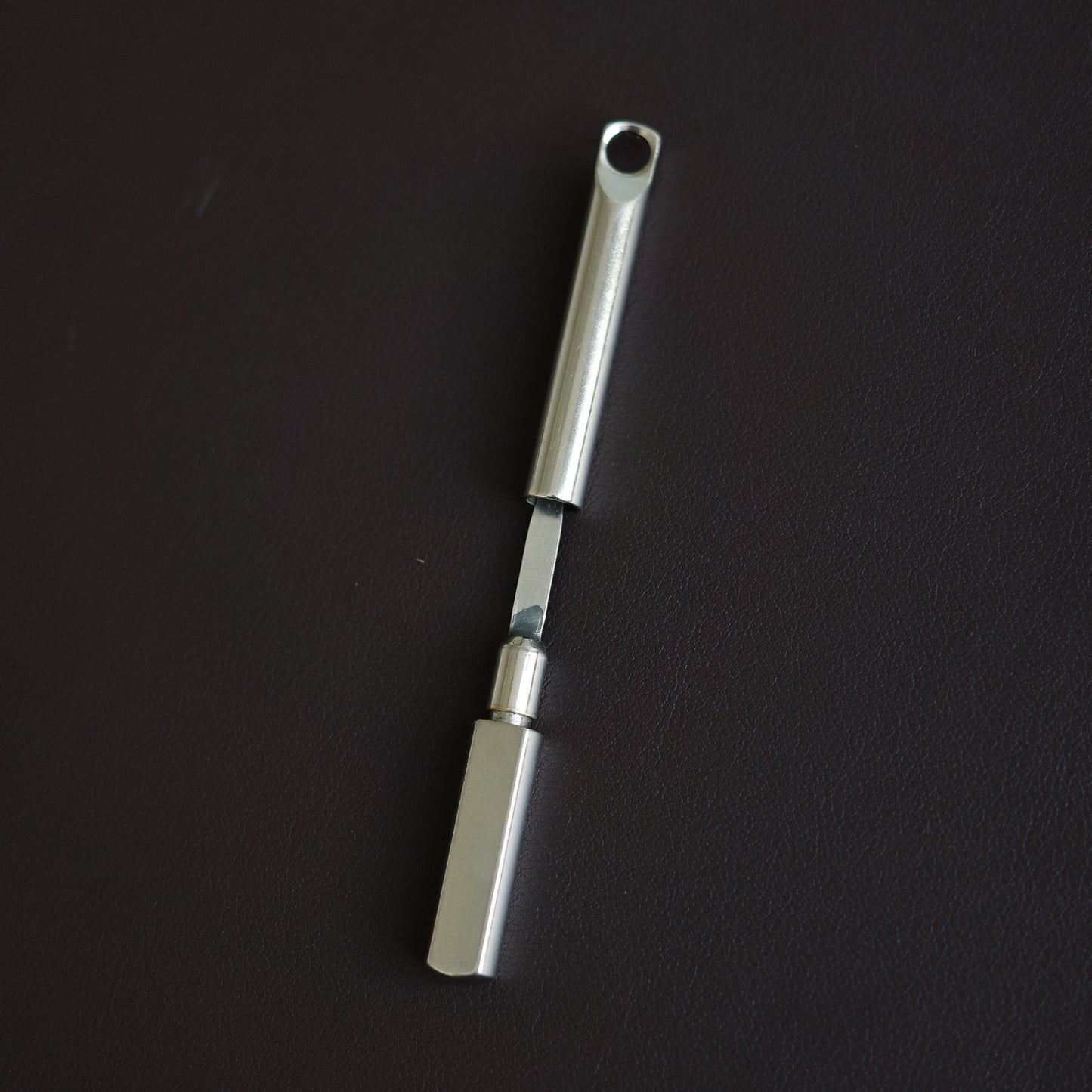 1940s slim cylindrical pendant