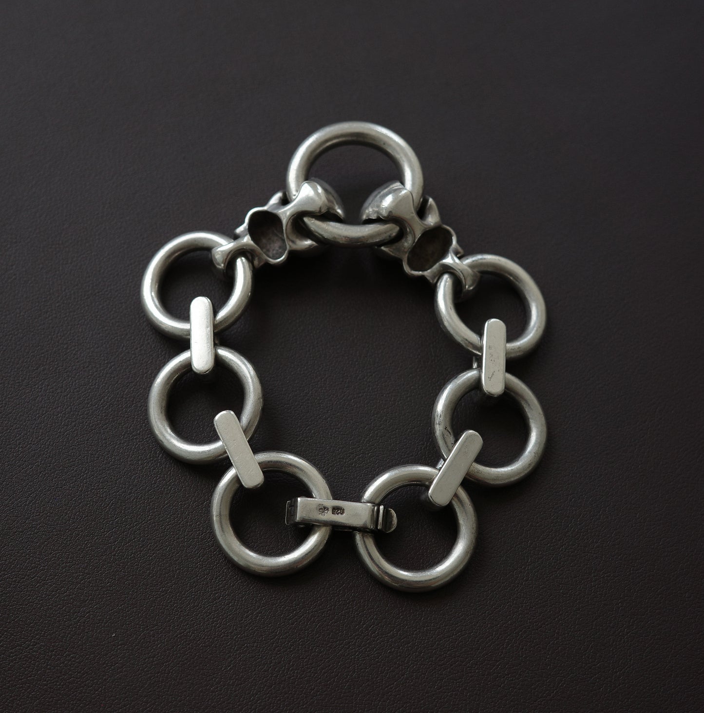 Heavy-weight hoop link bracelet