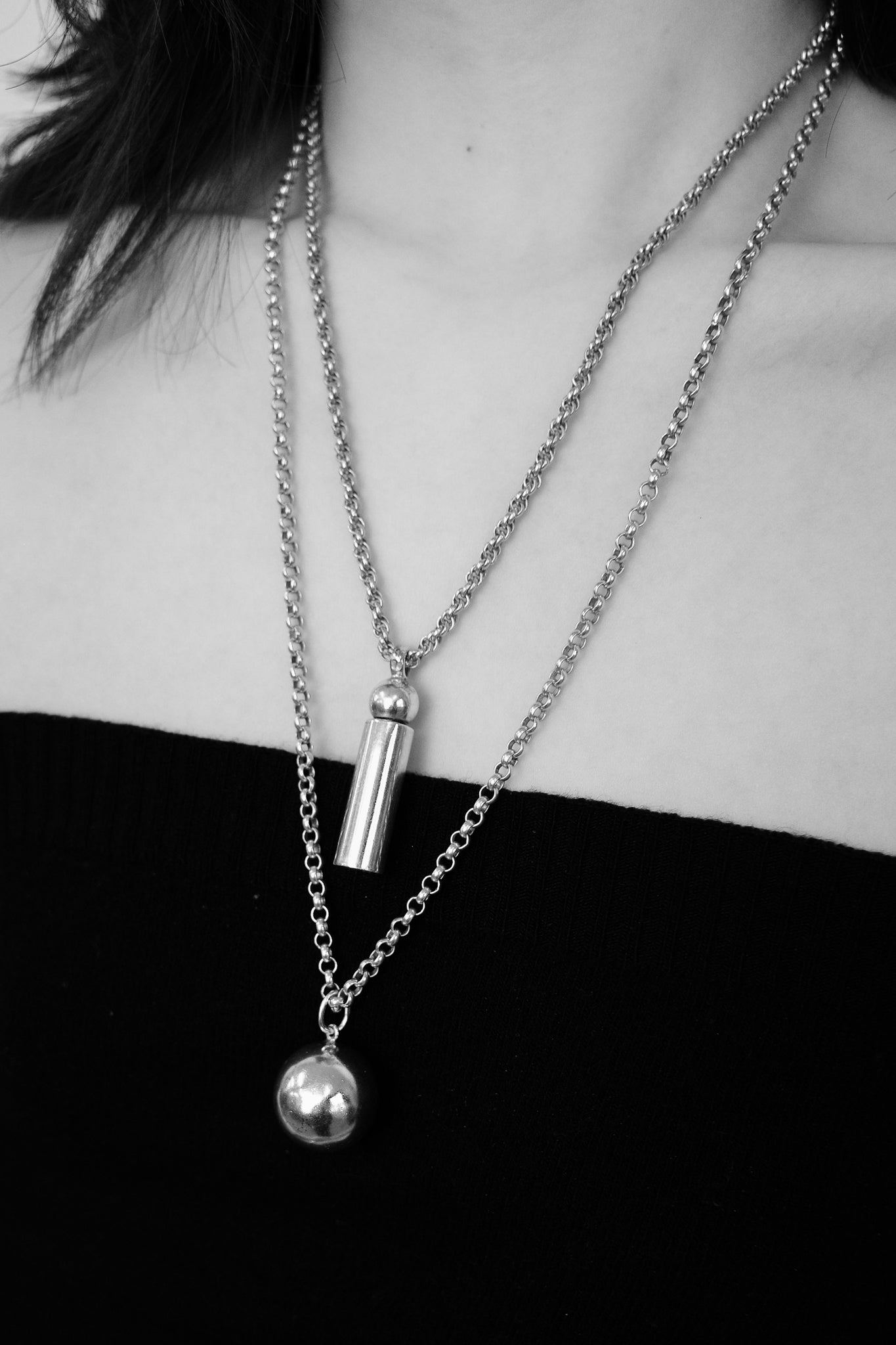 Secret screw pendant