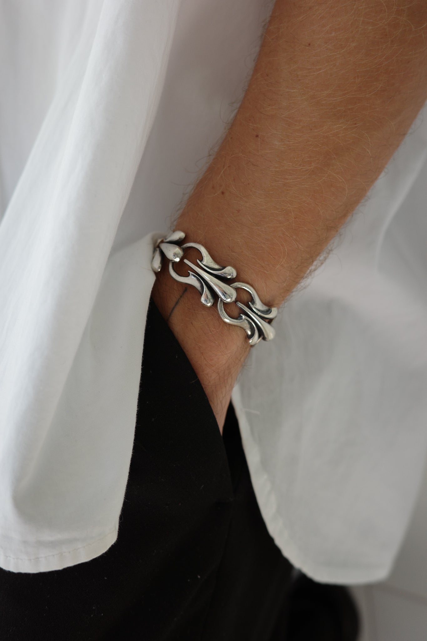 Art Nouveau floral link bracelet