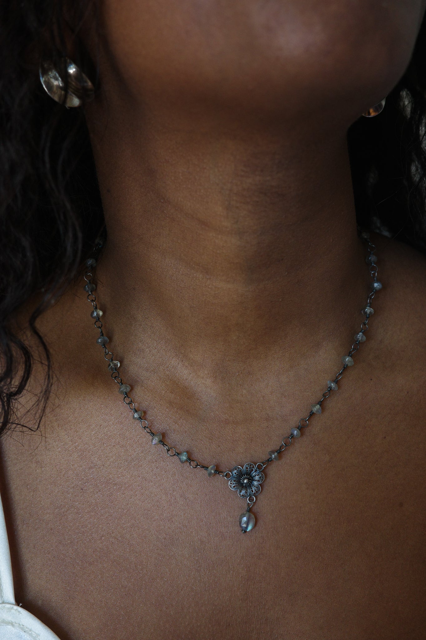 Art Deco flower necklace with moonstones