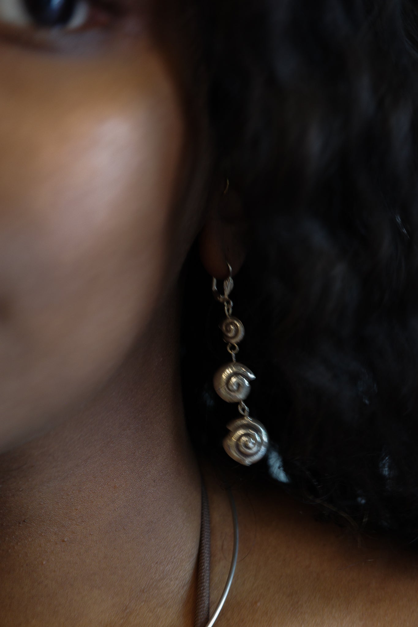 Sea shell dangle earrings