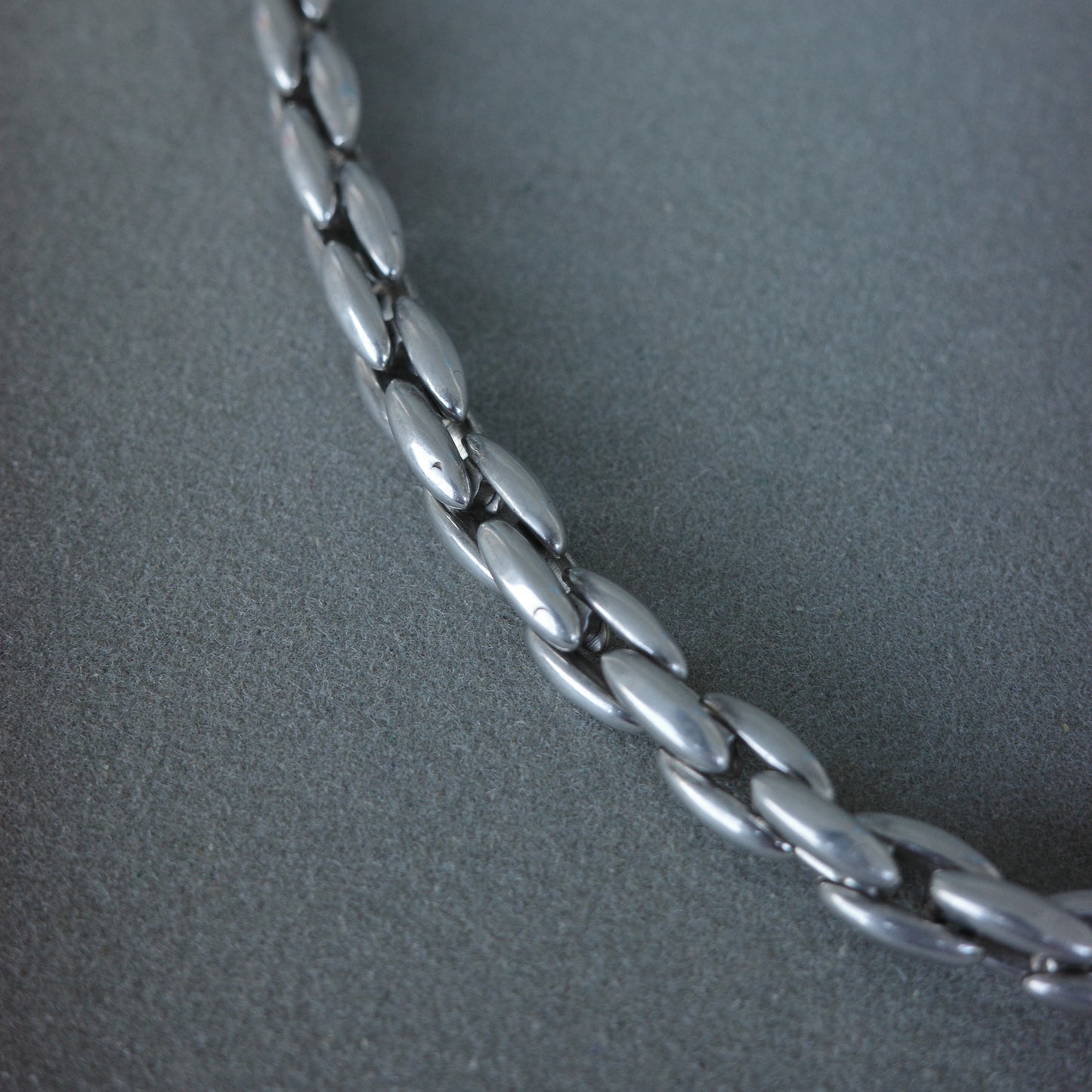 Round rope short necklace