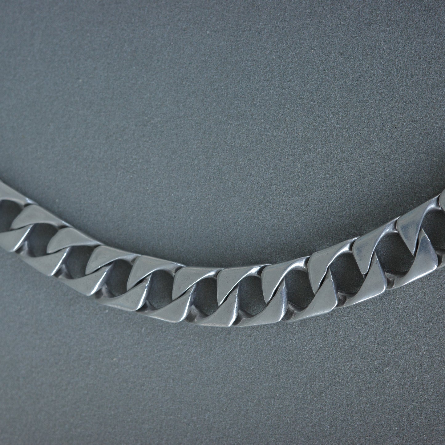 Huge square curb link chain