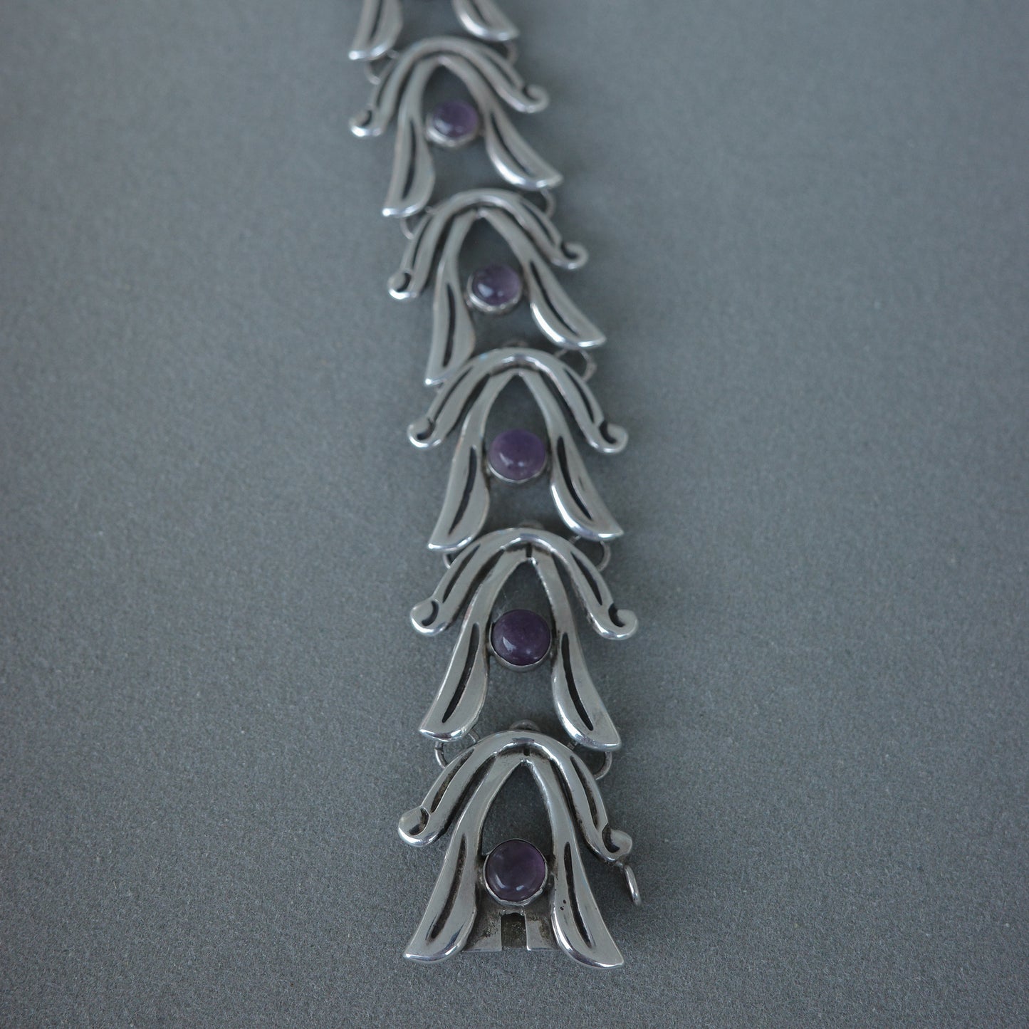 1970s Mexican hand-band with amethyst