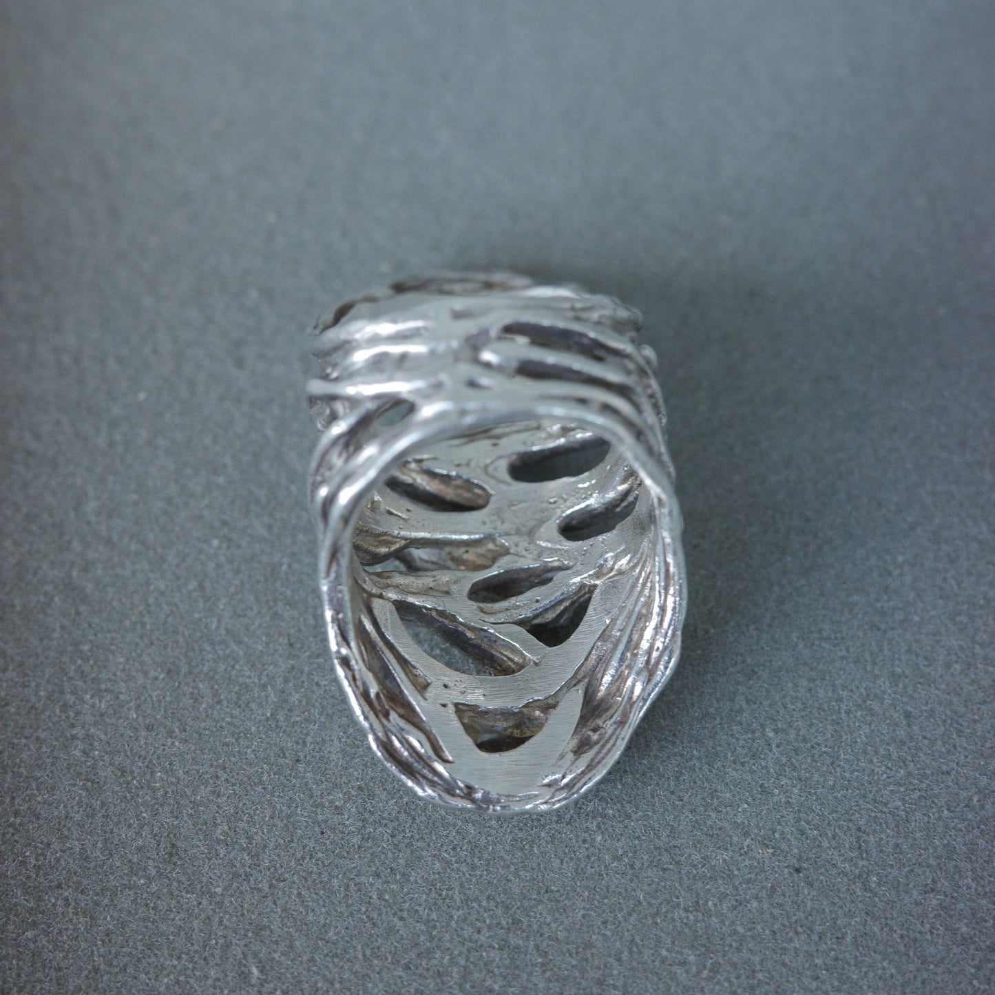 Brutalist nest ring