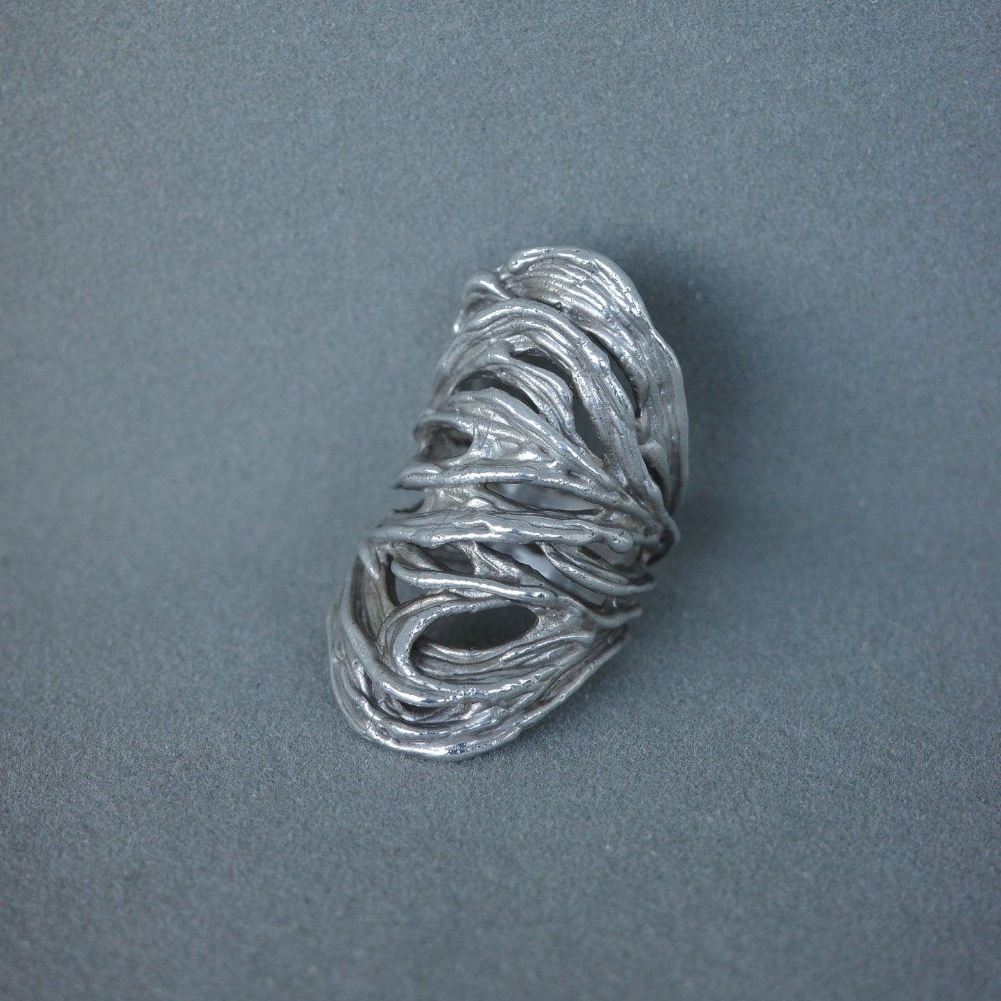 Brutalist nest ring