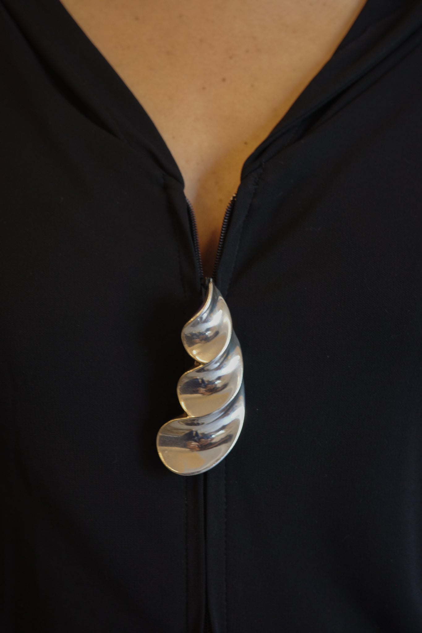Shell brooch by Alen Dione