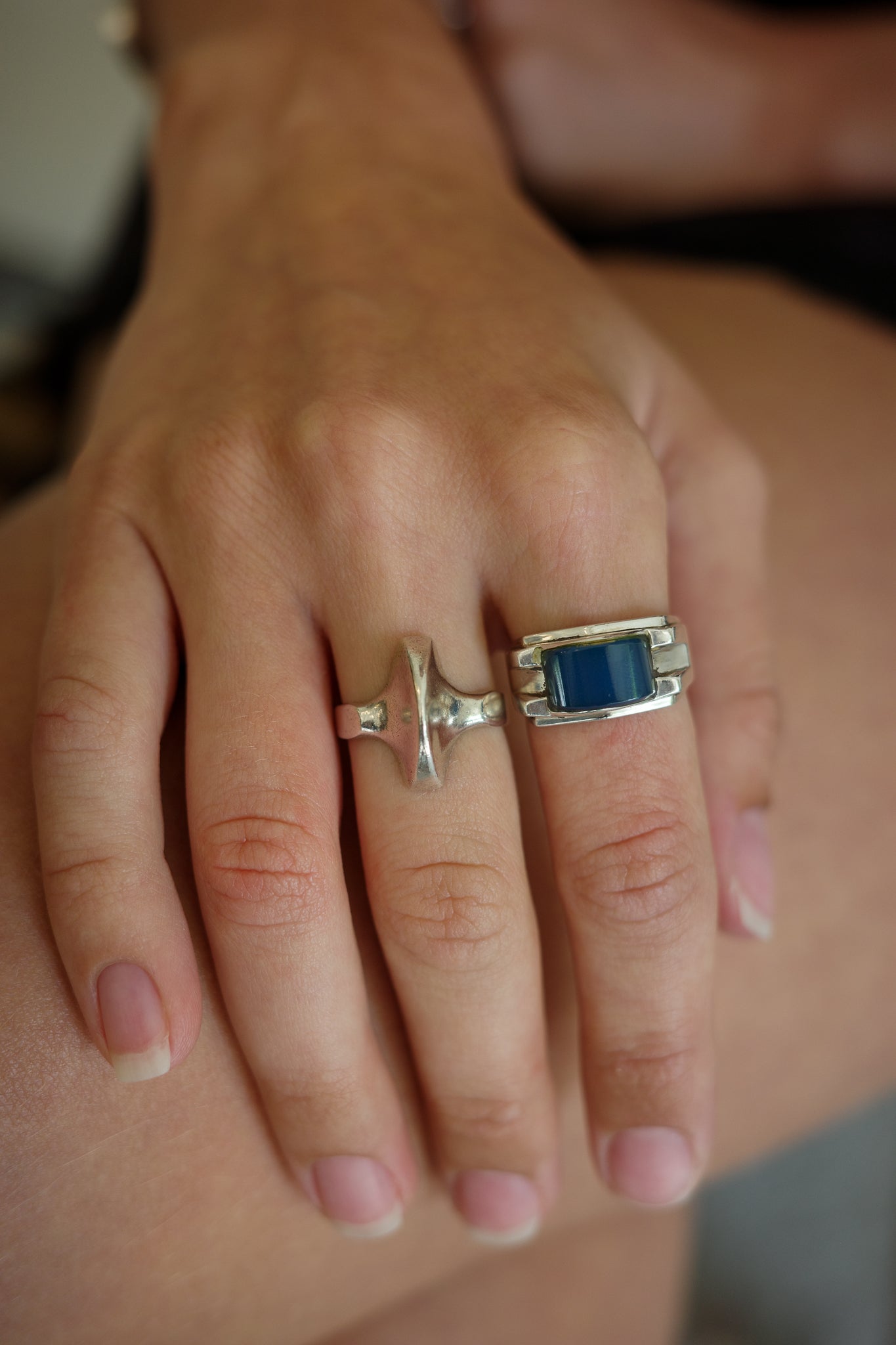 Art-Deco aventure stone ring