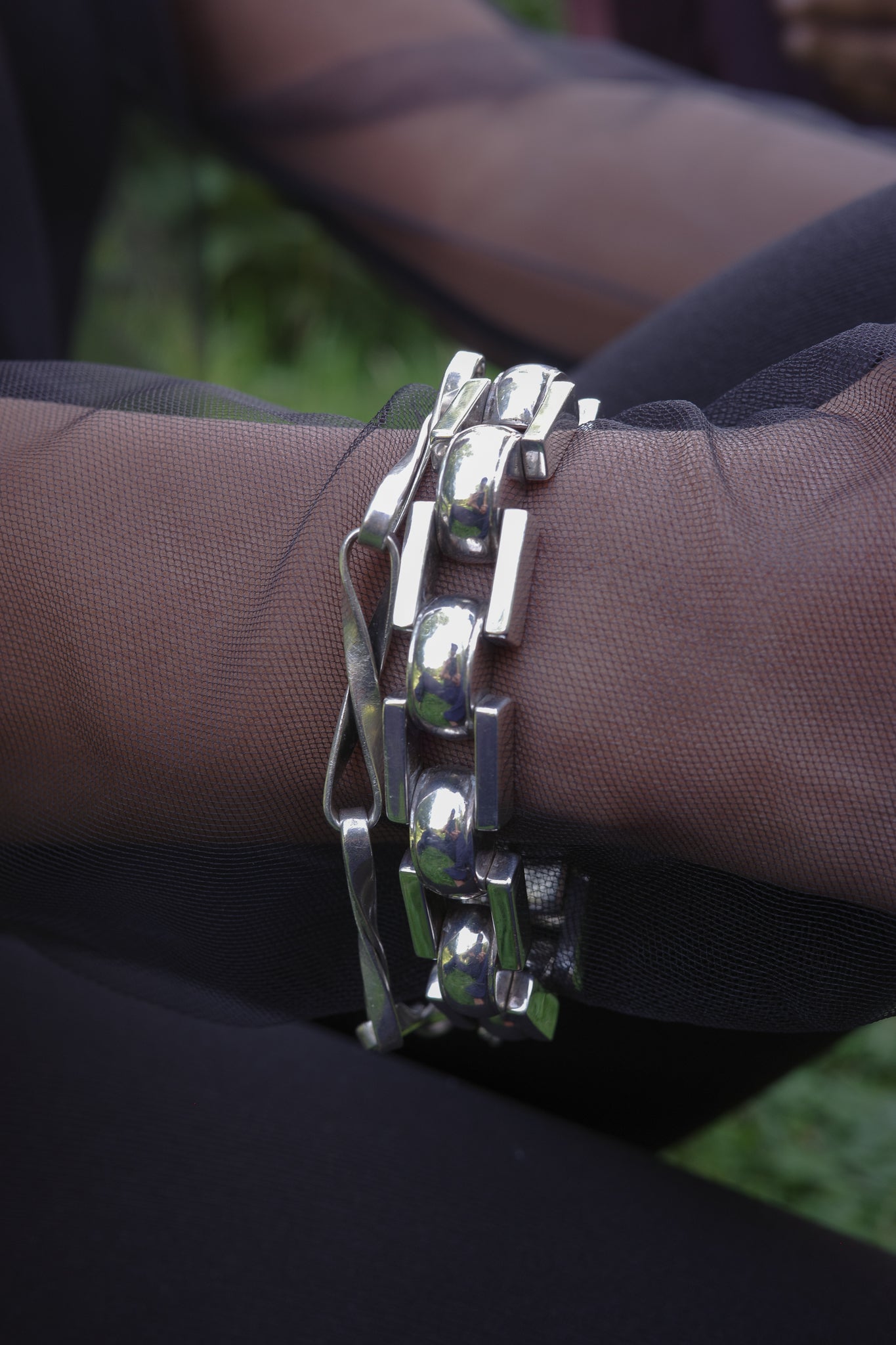 Solid Twisted Link Bracelet