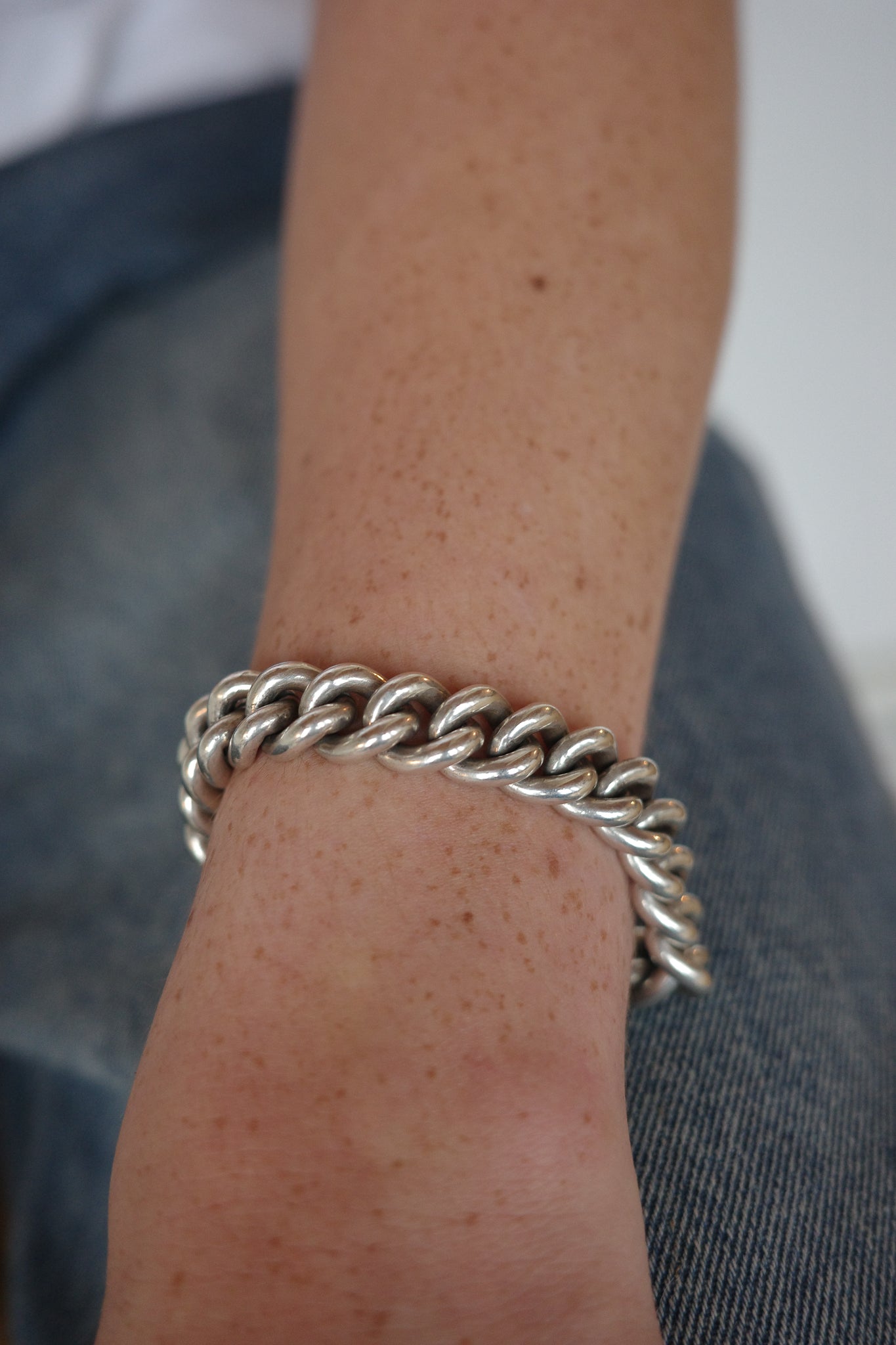 Antique solid and chubby curb link chain