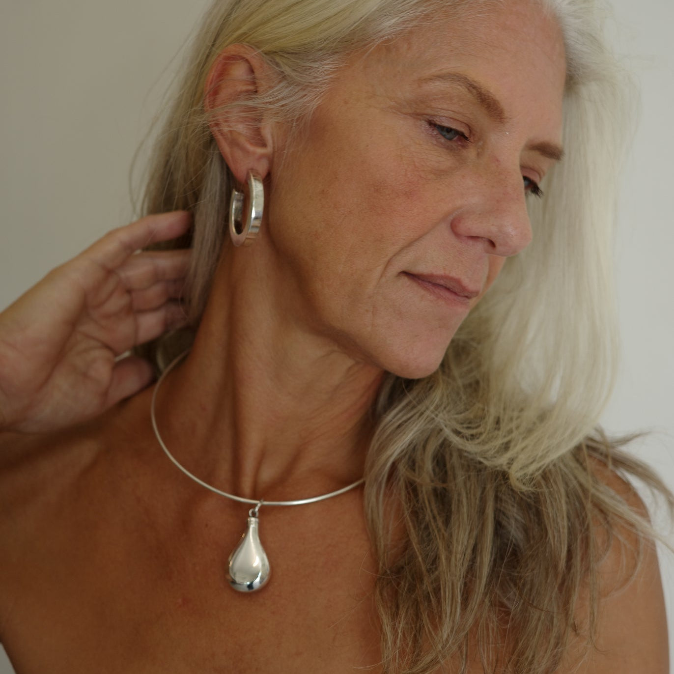 Round vessel pendant