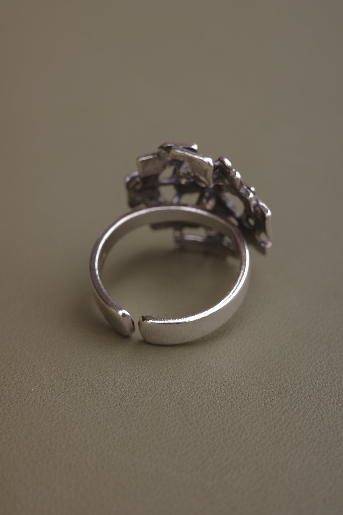 MIC Tekla, Swedish Ring