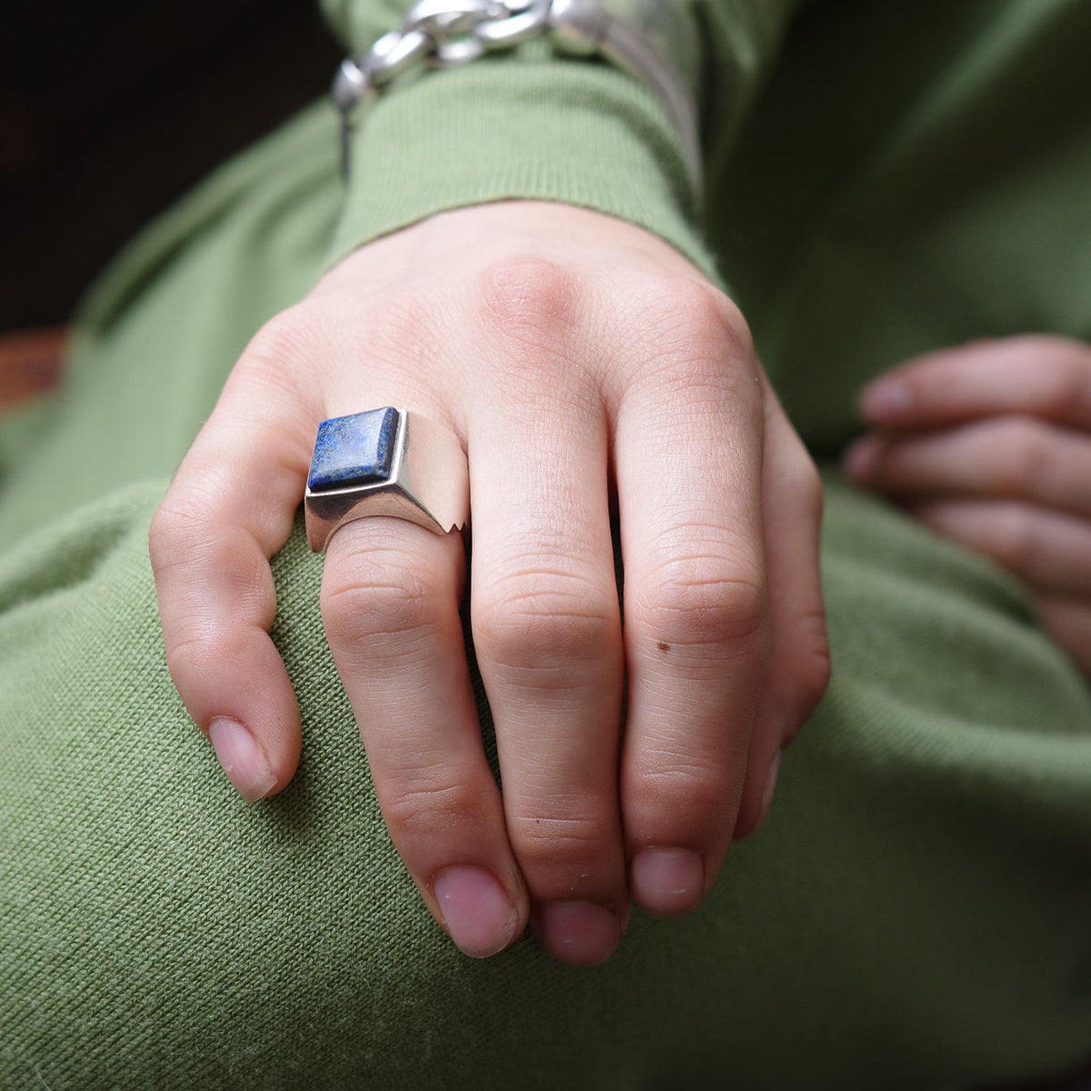 Rare and huge signet ring with Lapis Lazuli