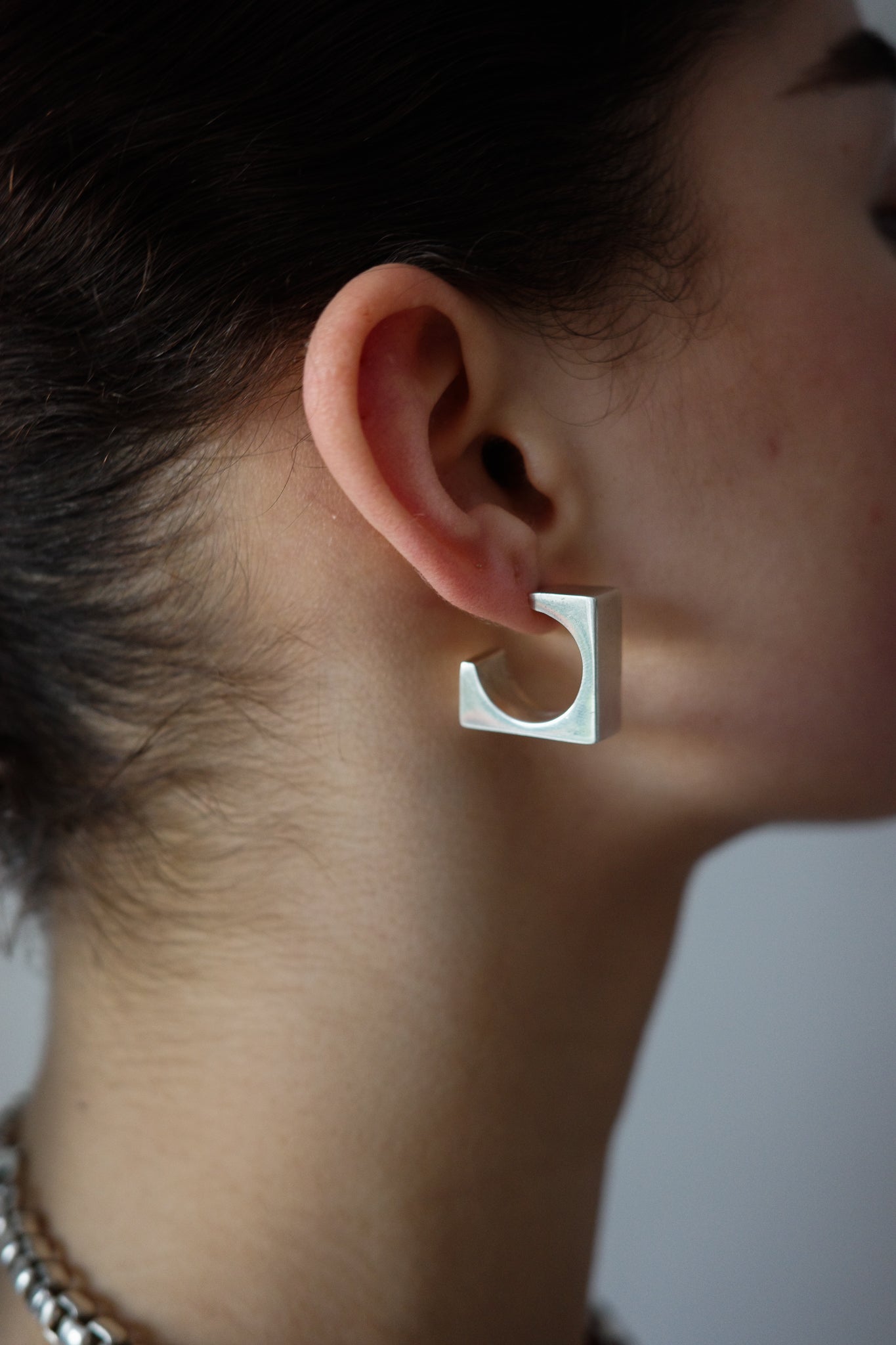 square modernist hoop