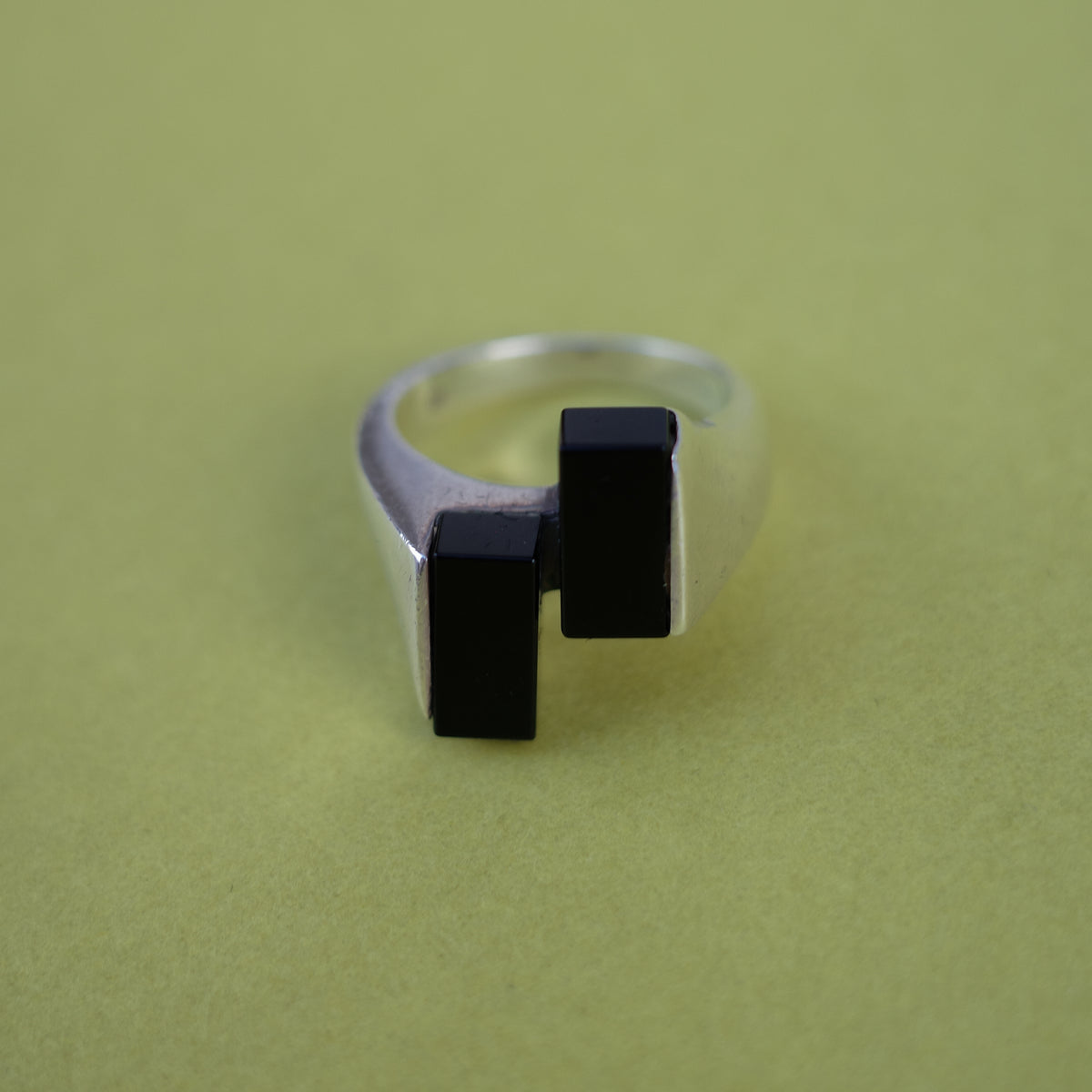 Onyx modernist block ring