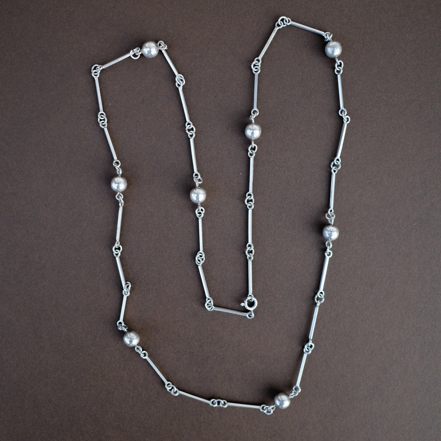 Long sphere link chain