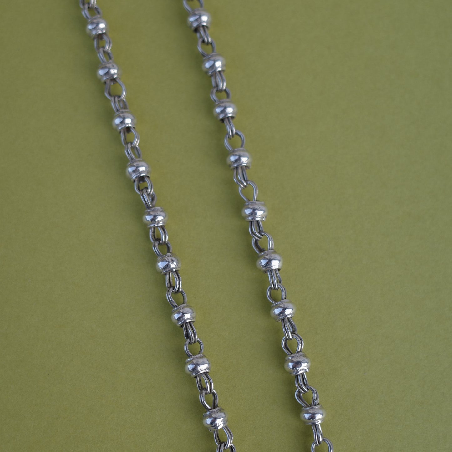 Long dead link chain