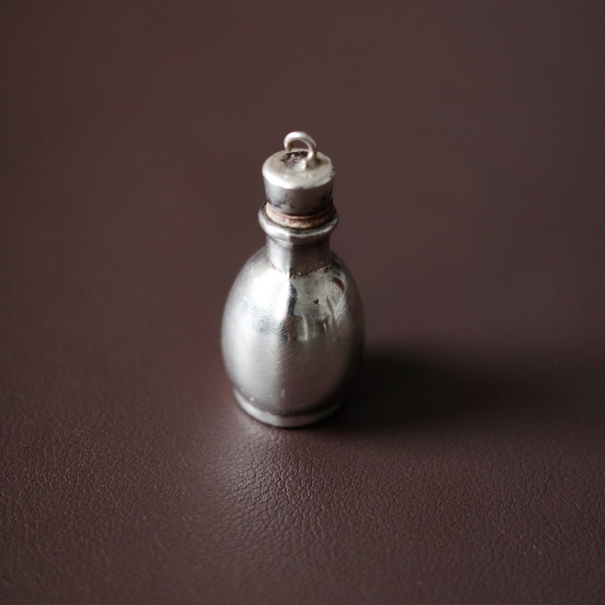 Vessel pendant
