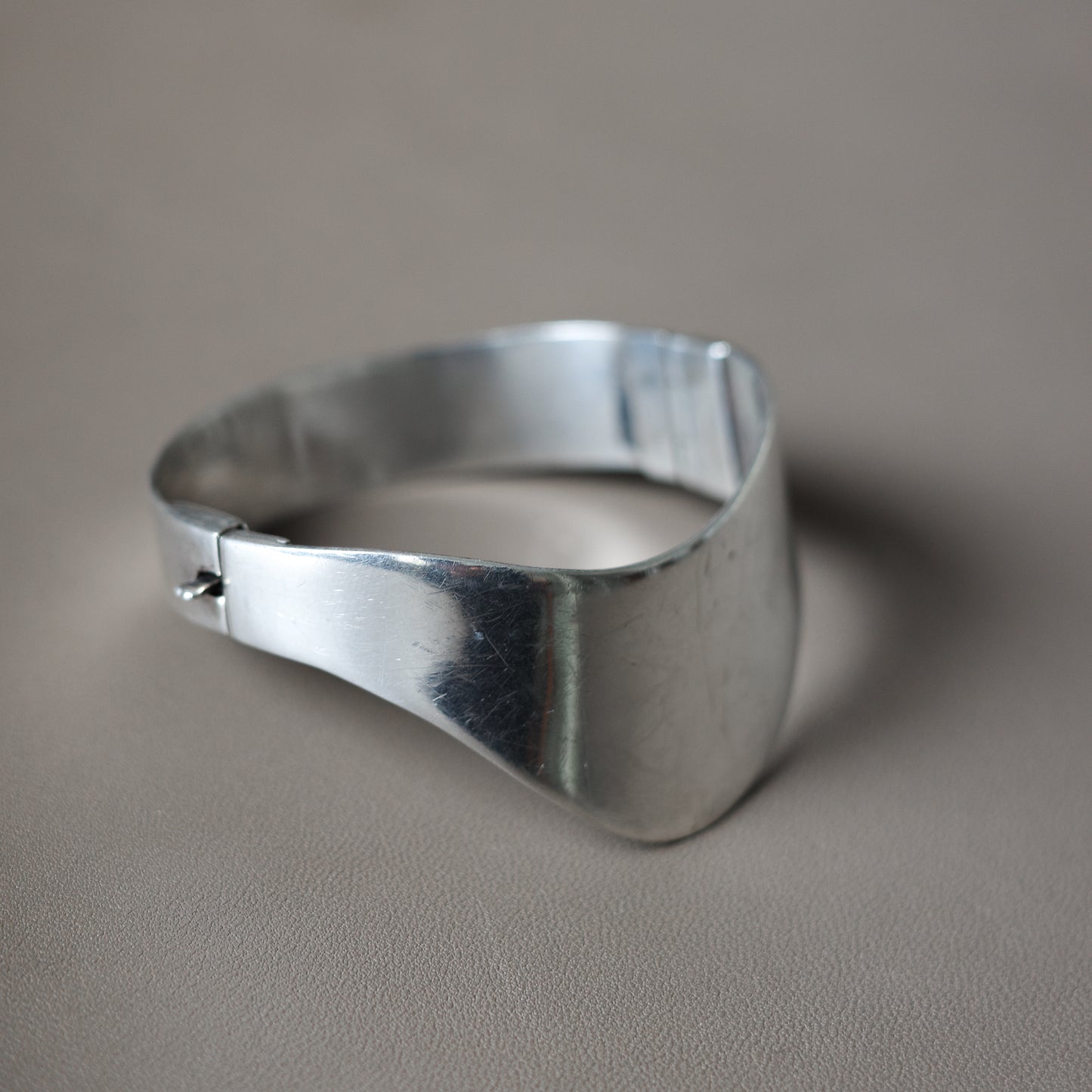 The Flat Wave Cuff