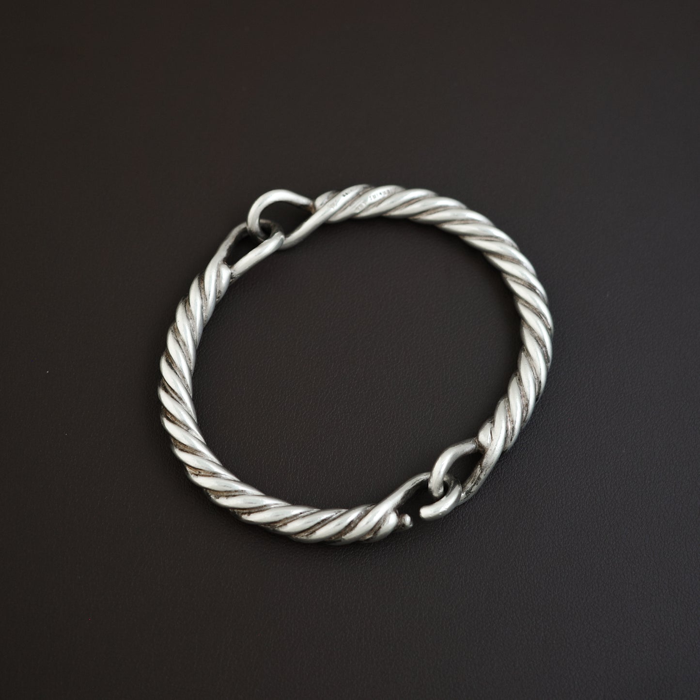 Twisted rope bangle