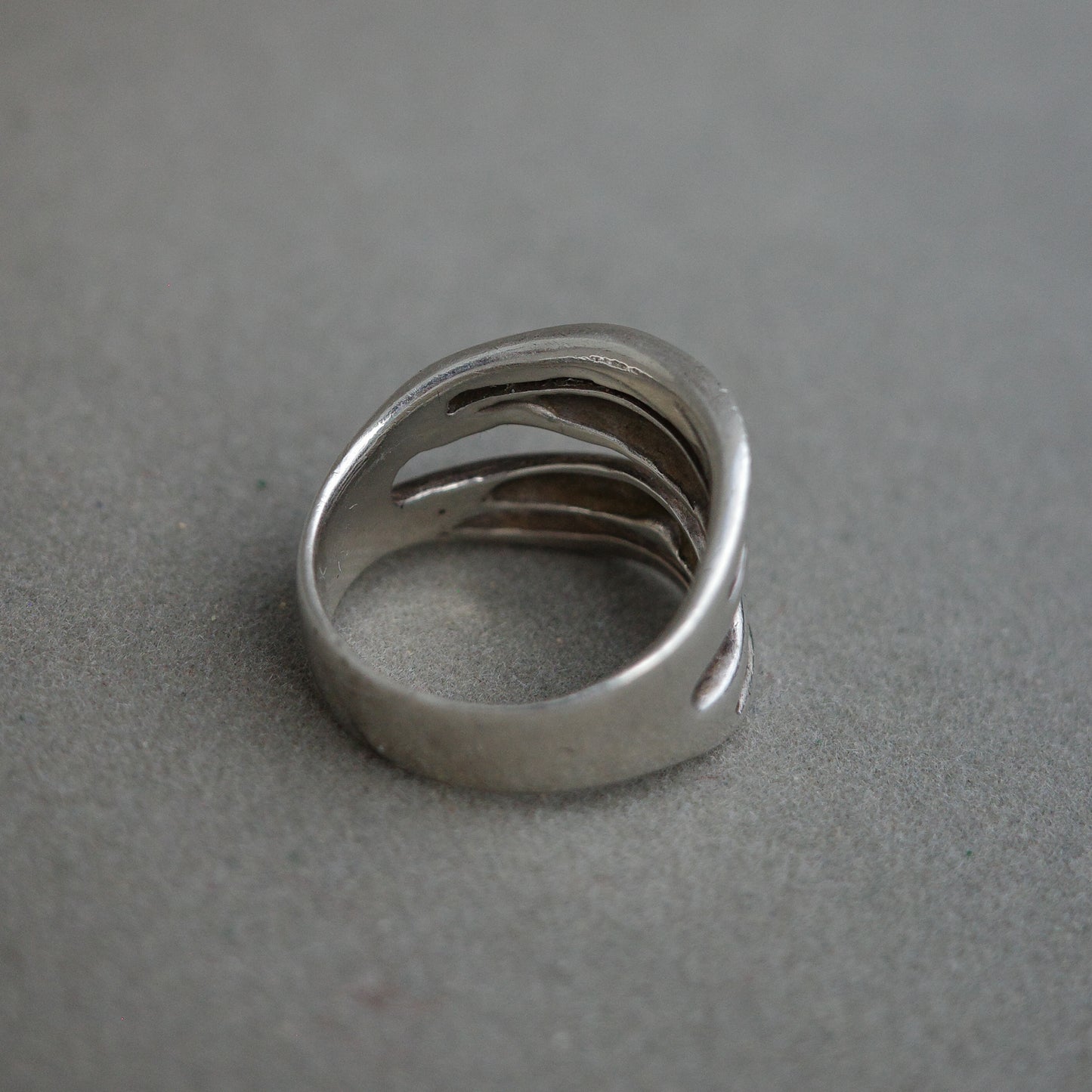 Four sliver string ring