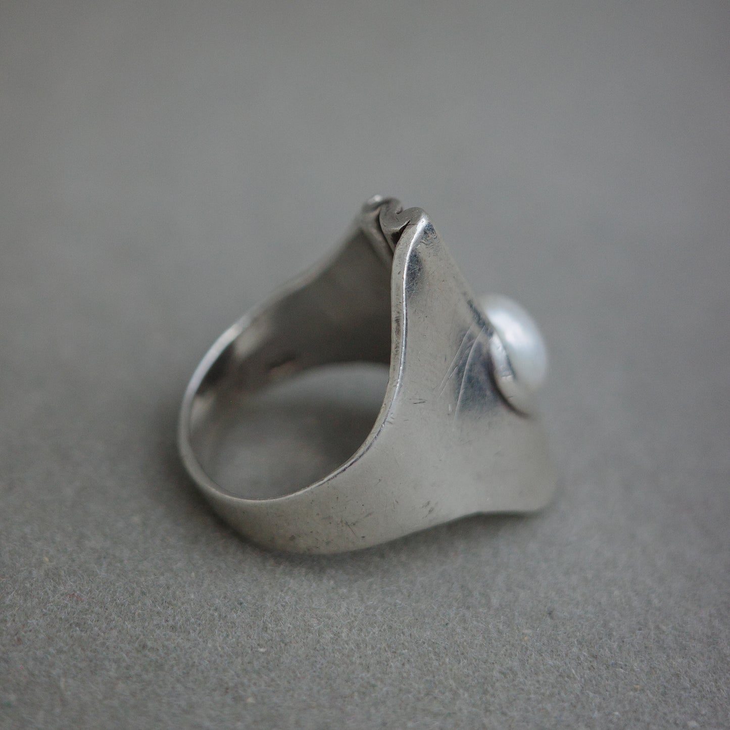 Free shape pearl ring