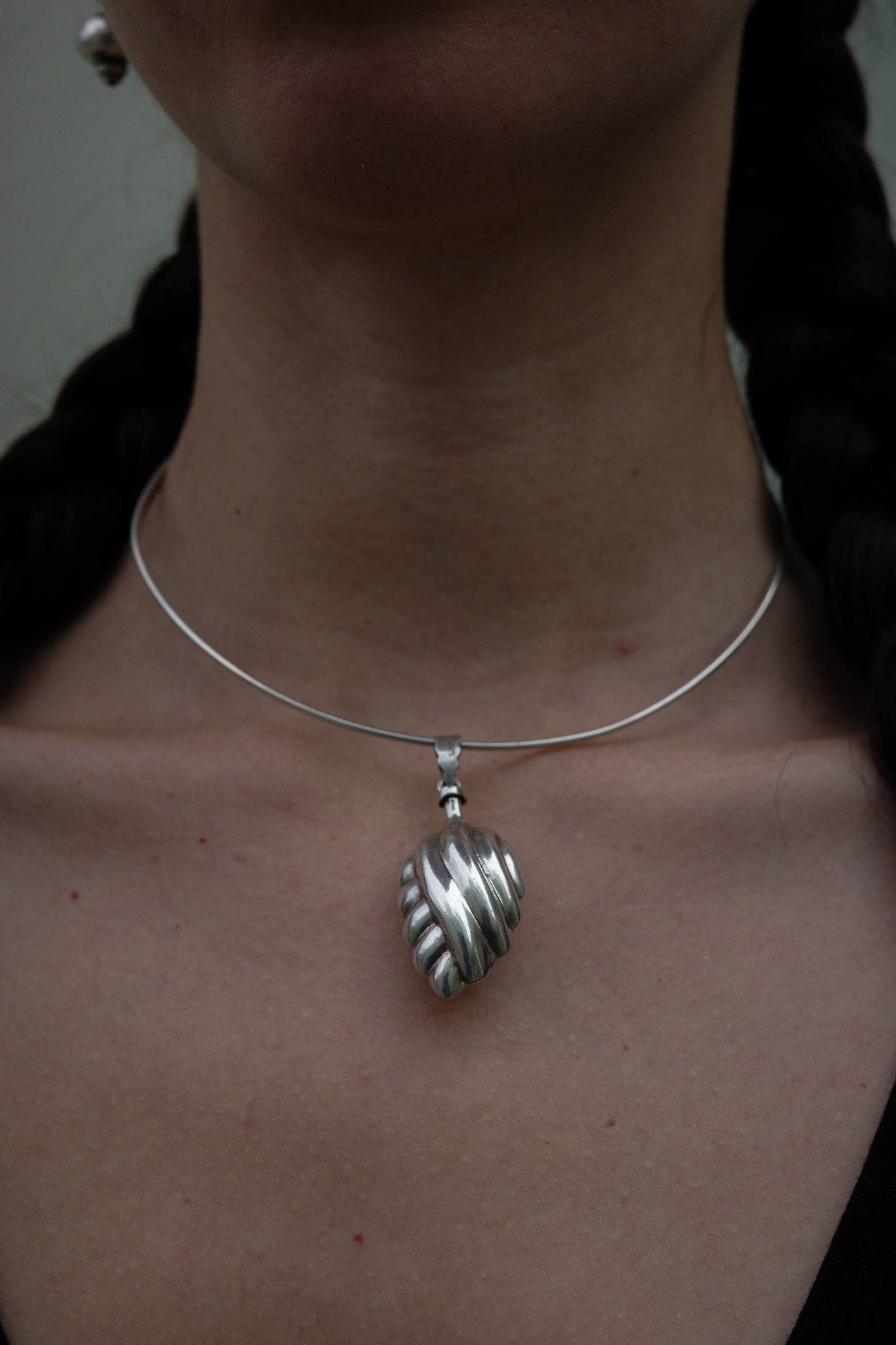 Perfume vessel pendant