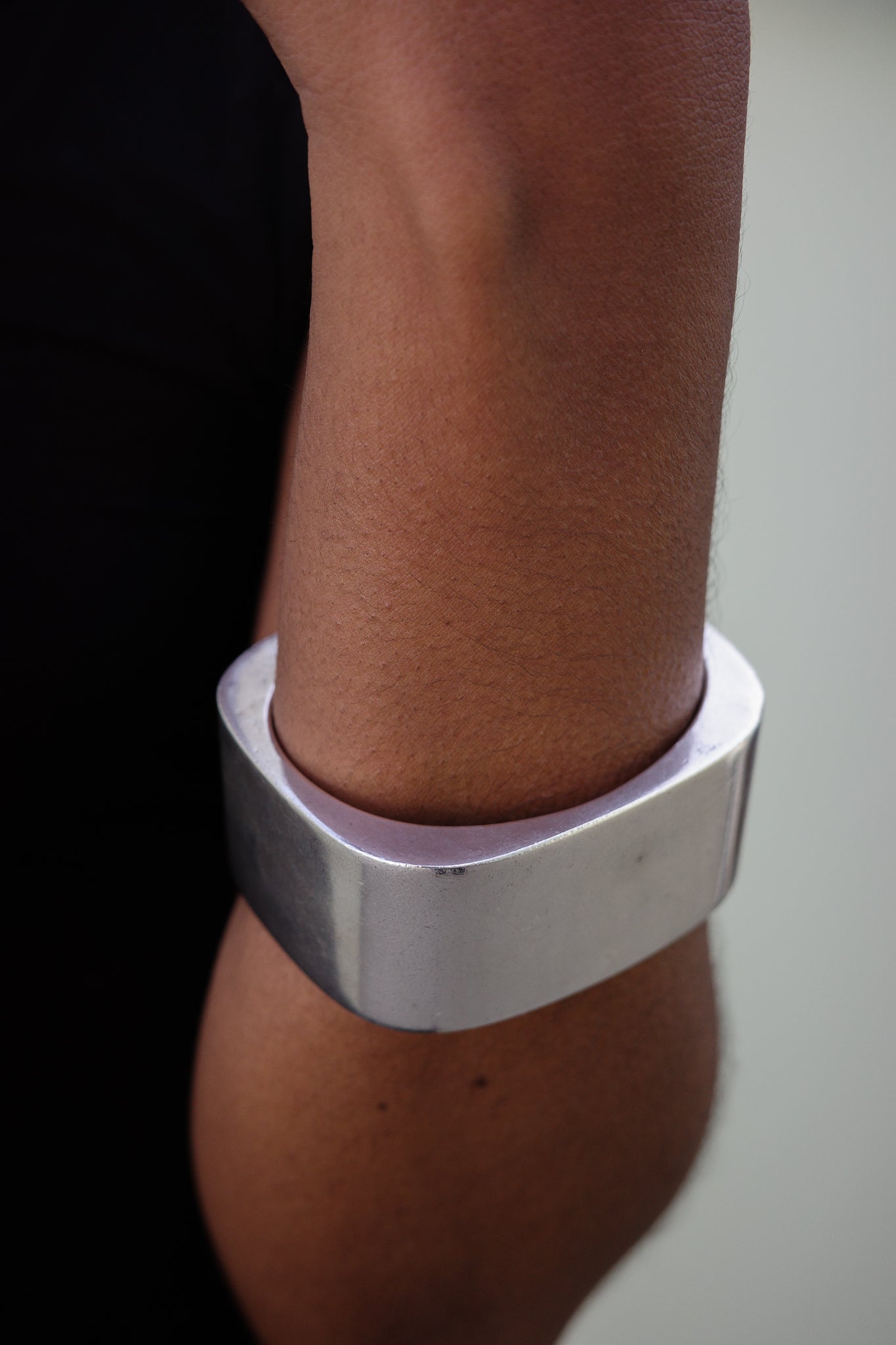 C shape chunky cuff bracelet