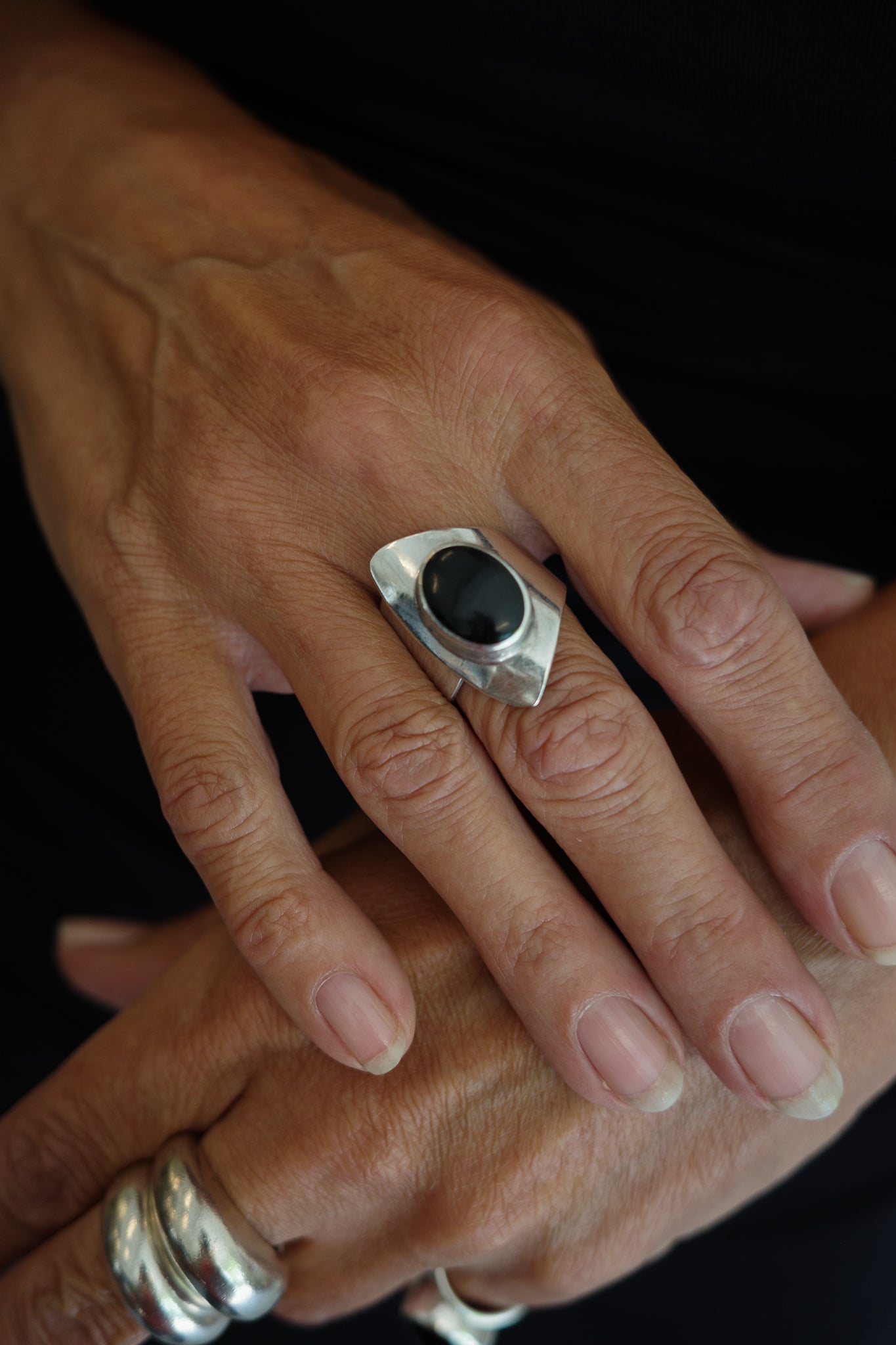 Onyx folded ring
