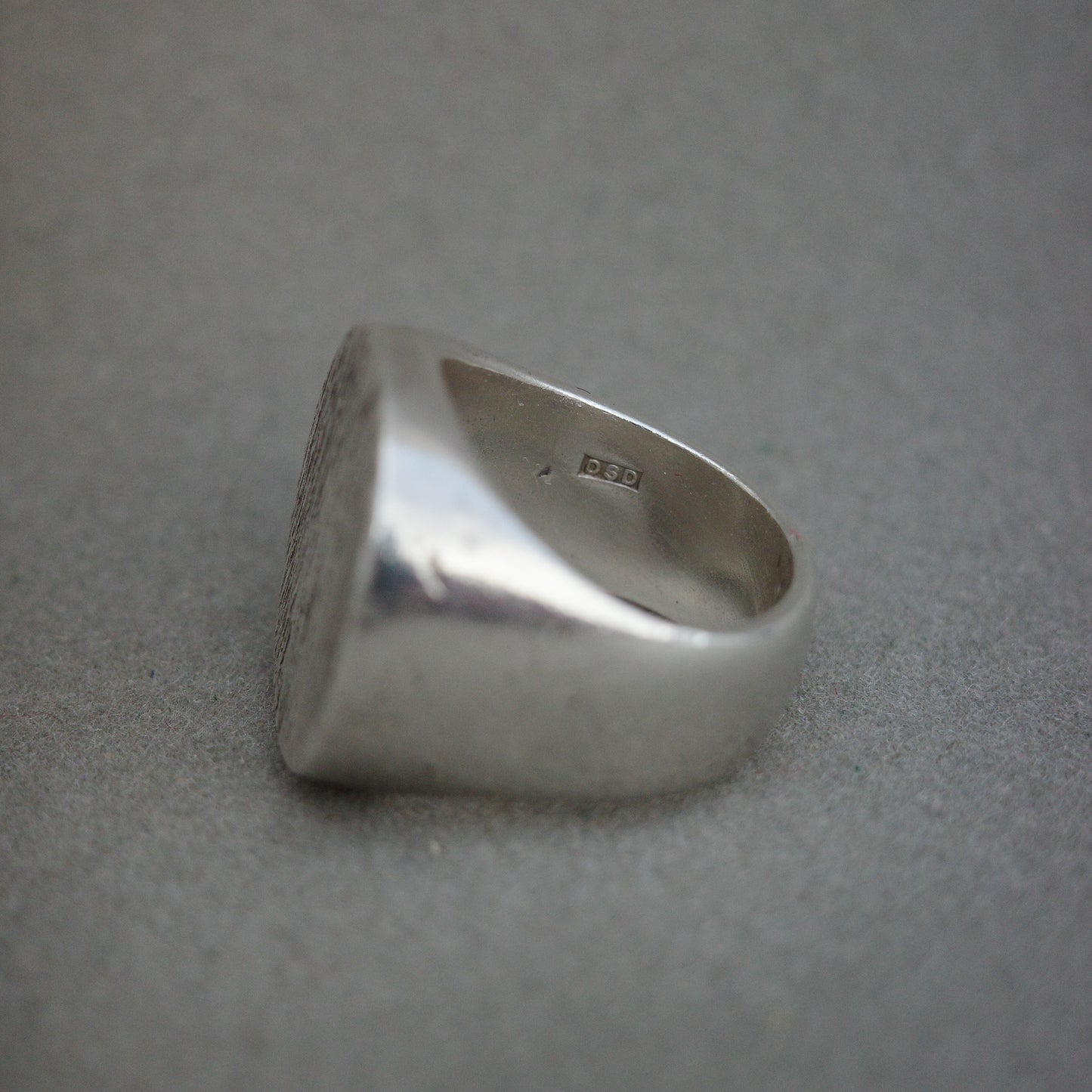 British 1930s ring