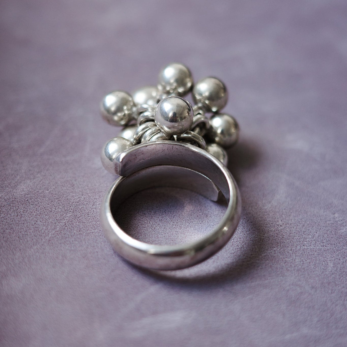 Modernist multi-sphere ring