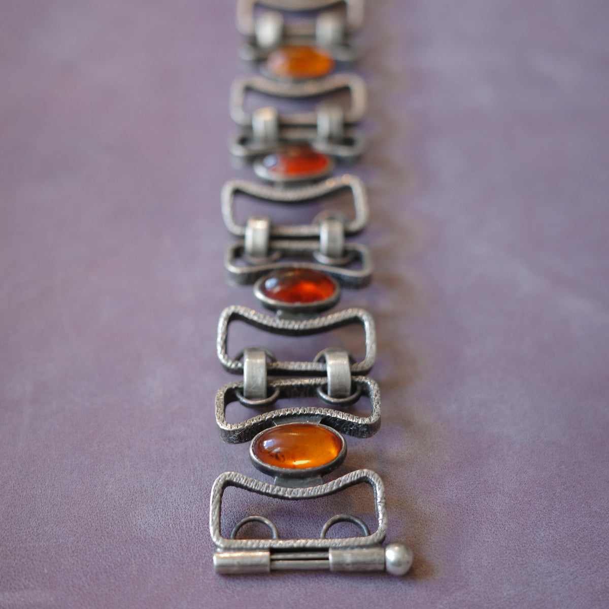 Brutalist rare link bracelet with Amber