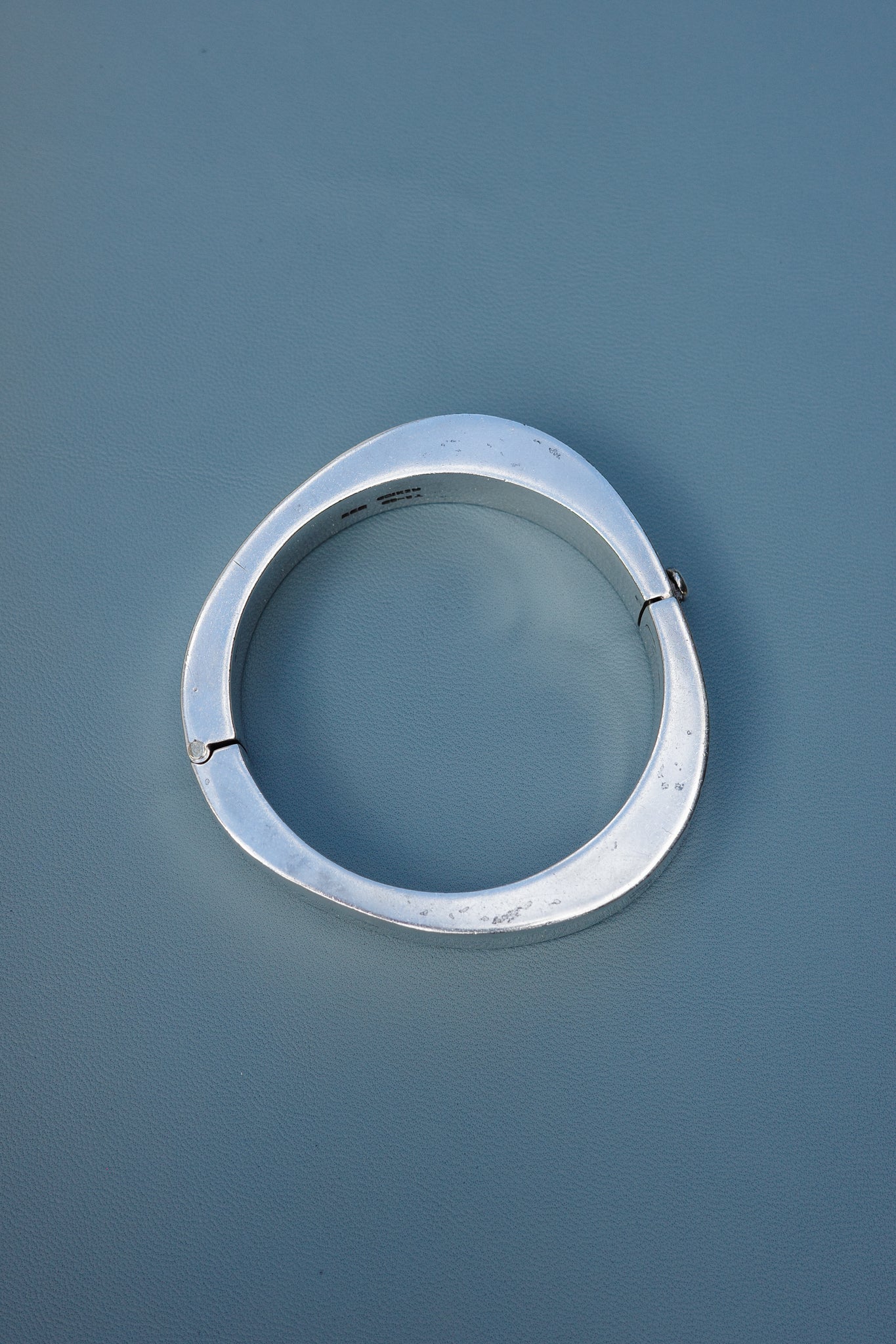 Sharp Curve bangle