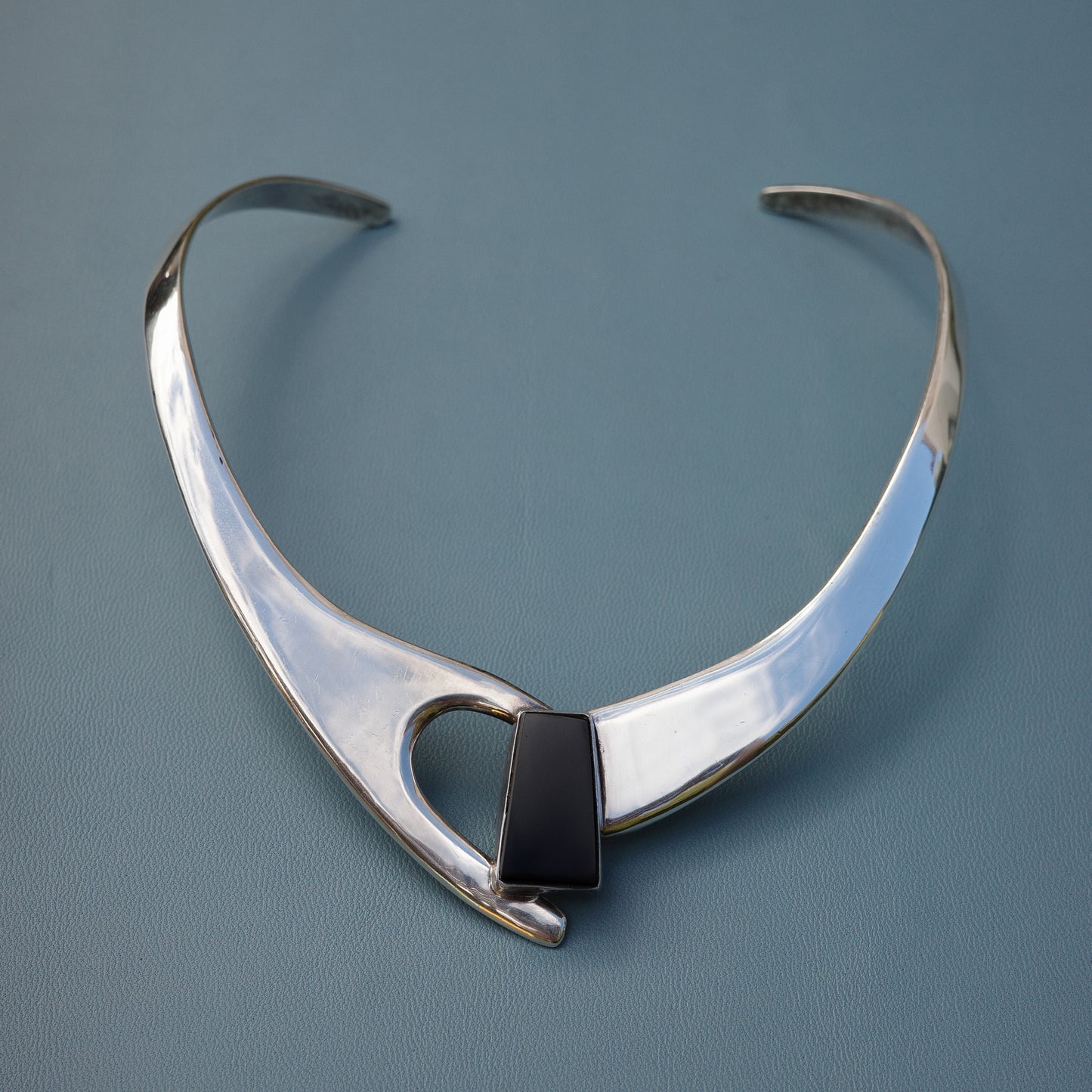 Mexican collar with black onyx stone