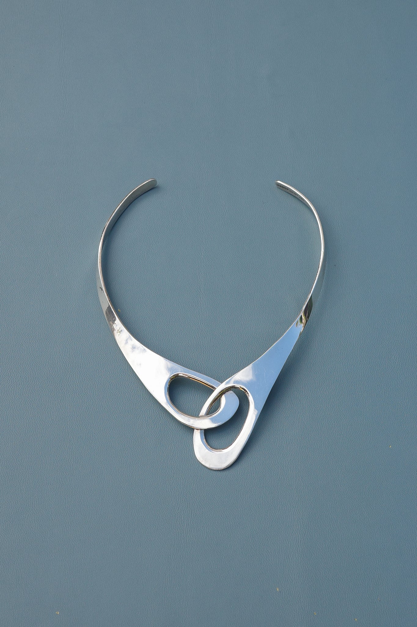 Loop Lock neck piece