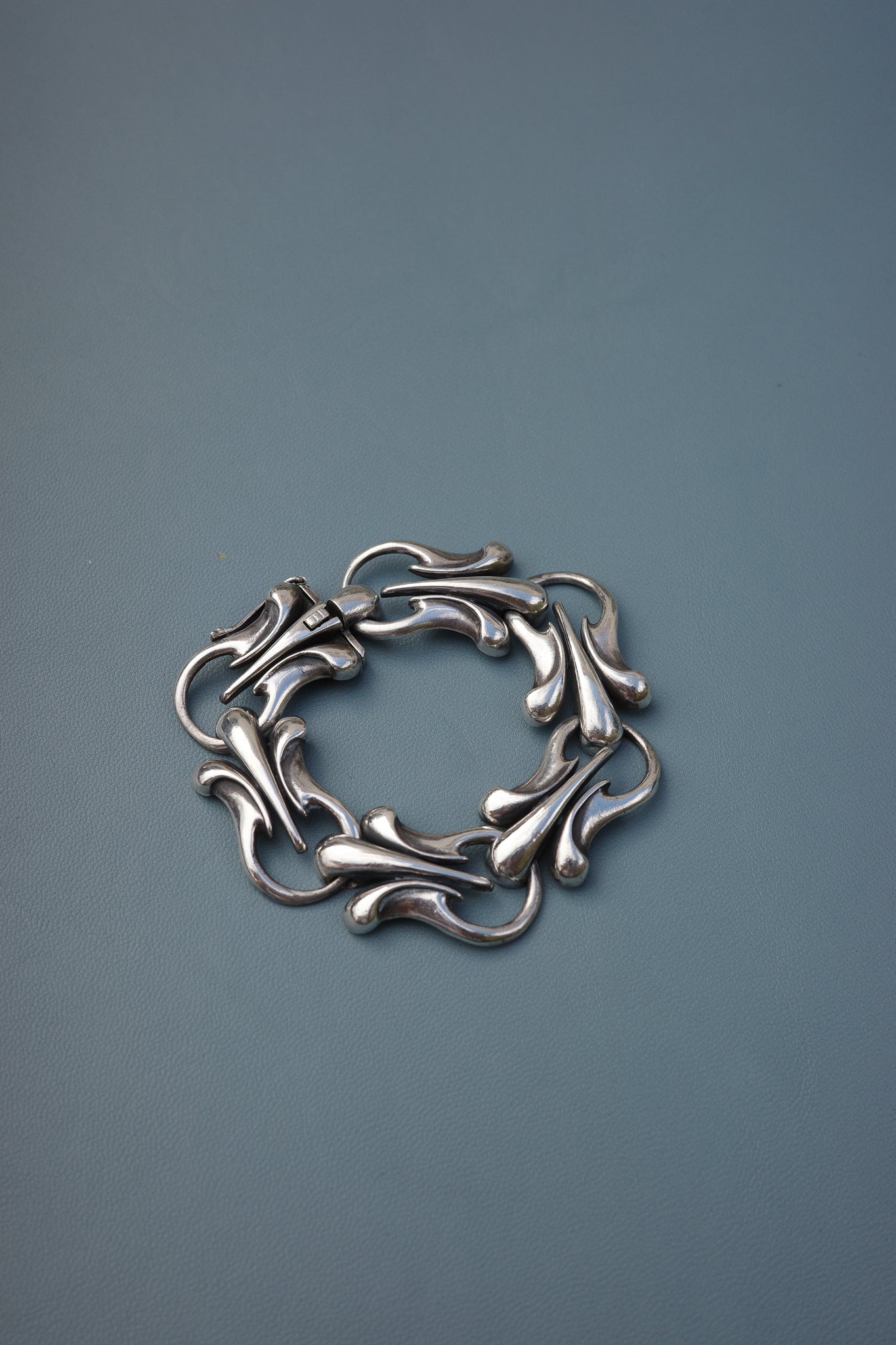 Art Nouveau floral link bracelet