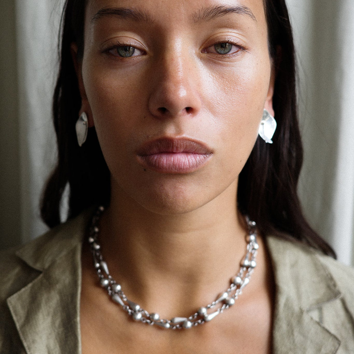Post-modern beaded long chain