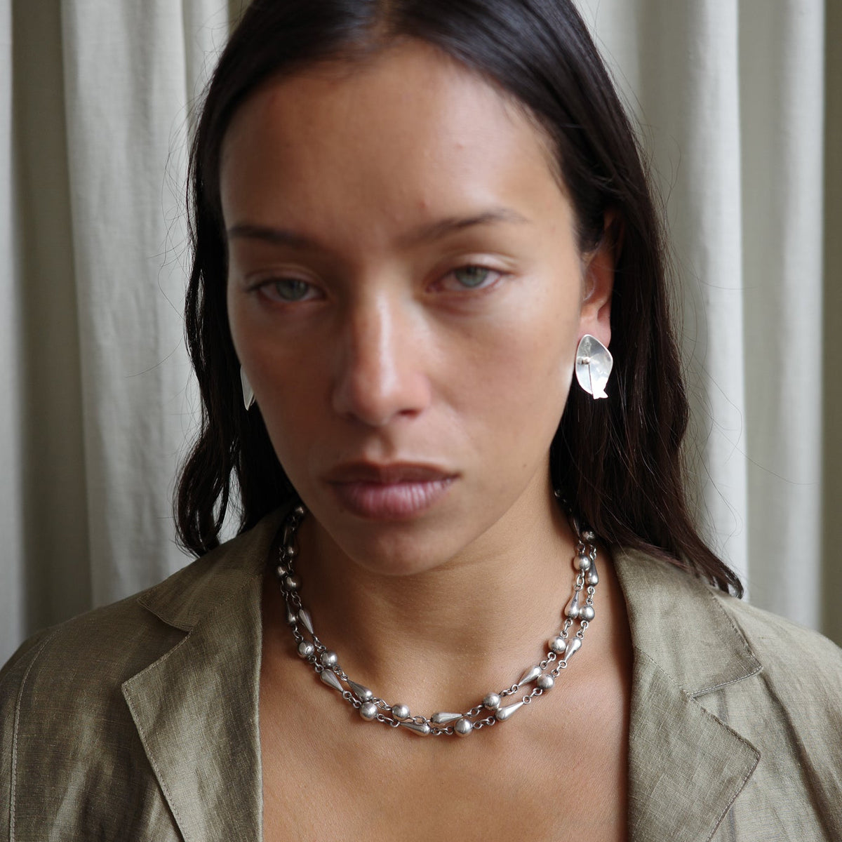 Post-modern beaded long chain
