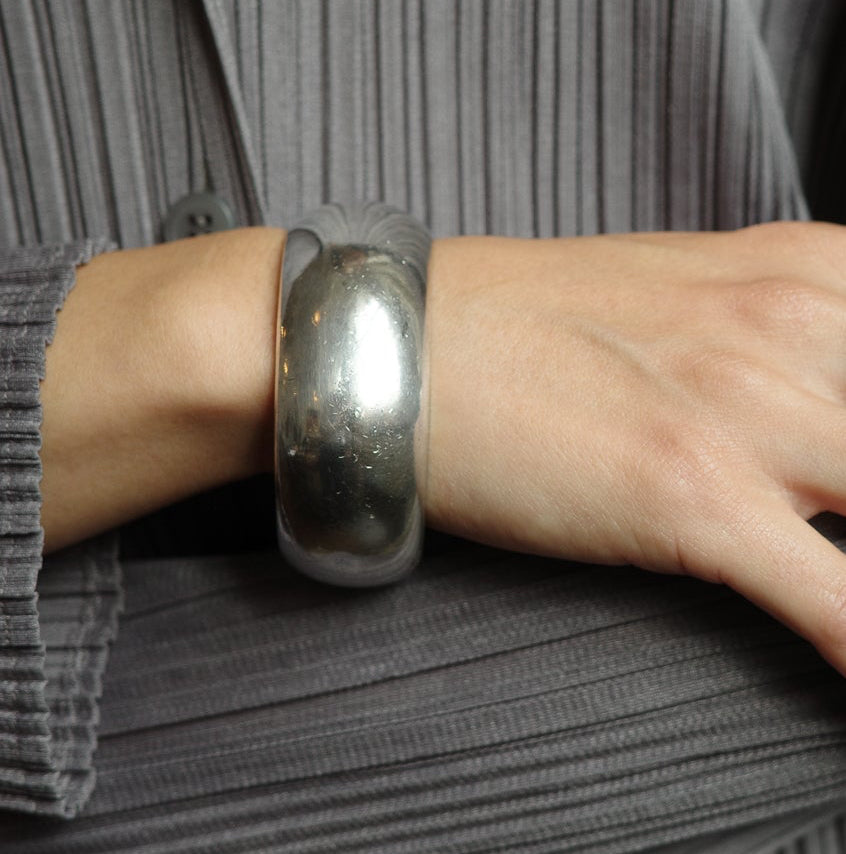 Curved sterling cuff