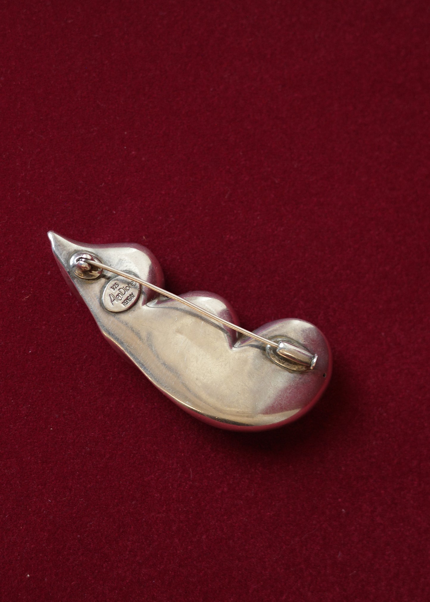 Shell brooch by Alen Dione