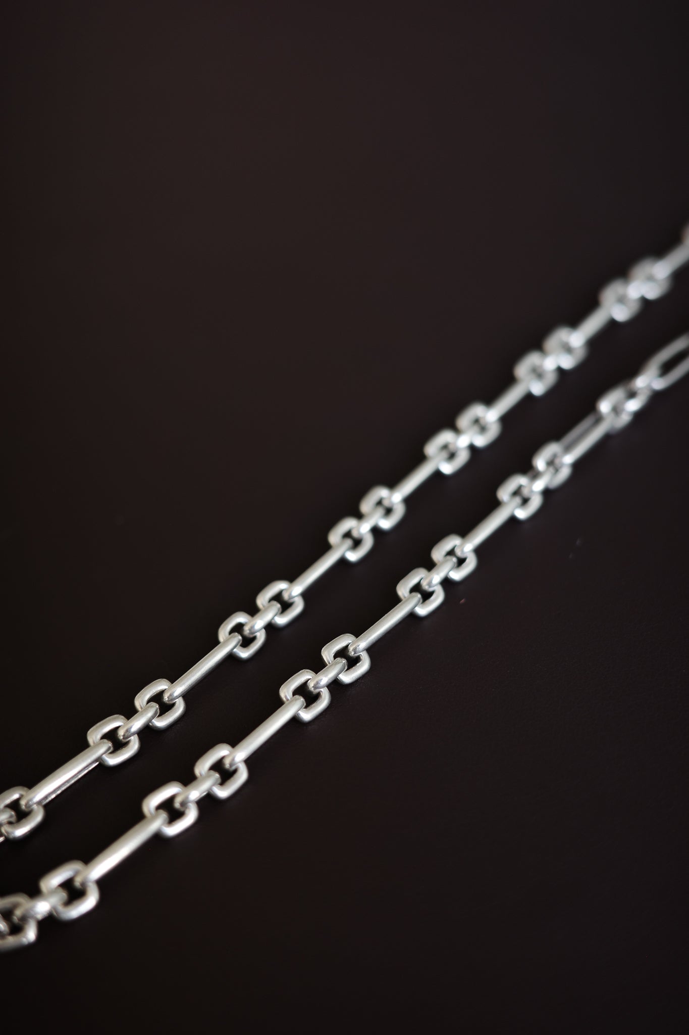 Italian modernist link chain