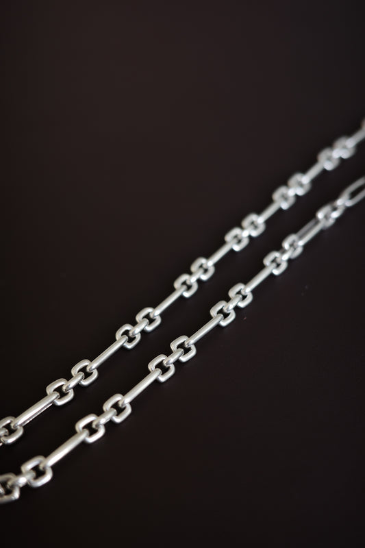 Italian modernist link chain