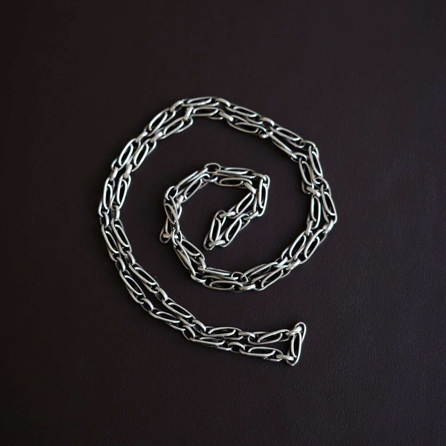 Rare twisted-link chain