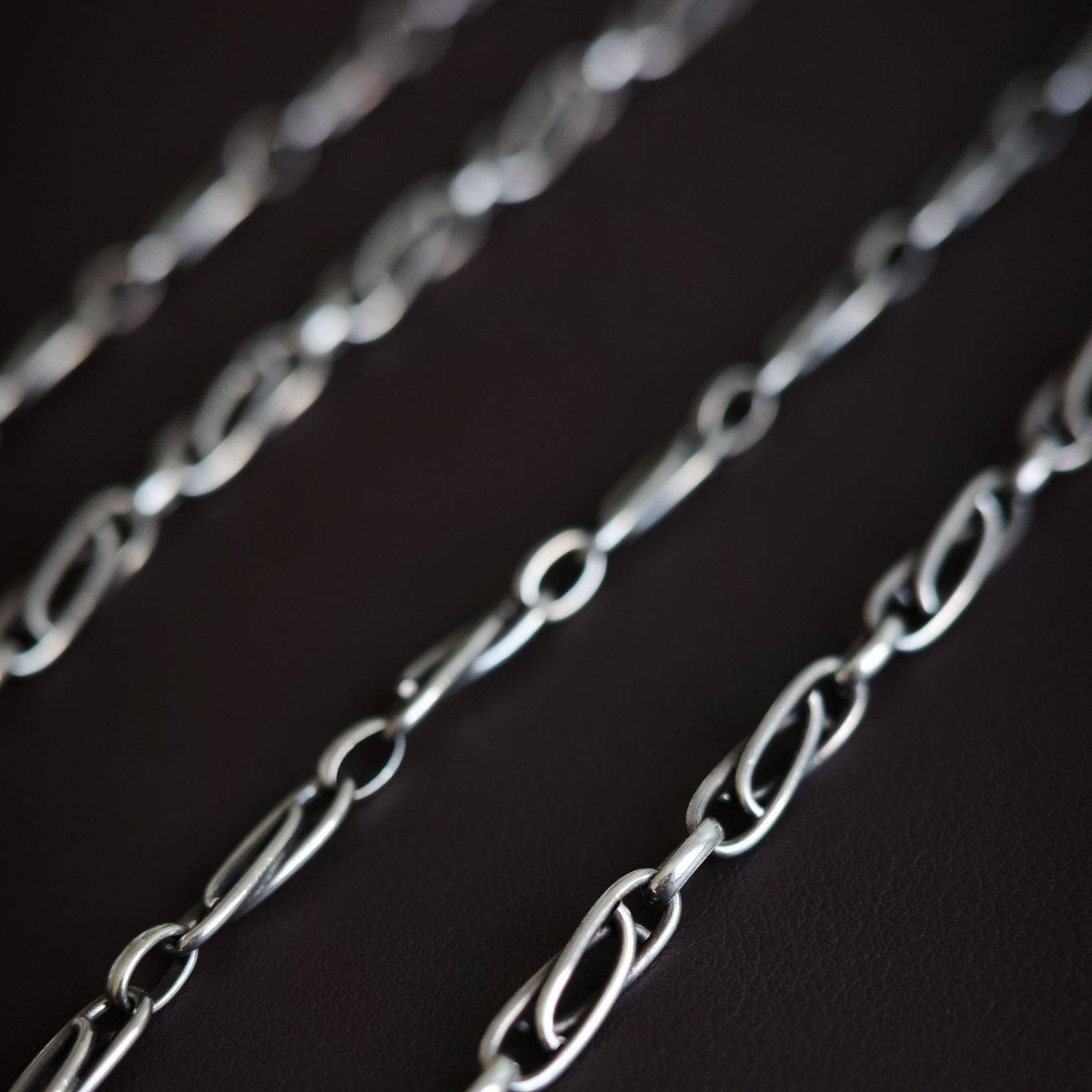 Rare twisted-link chain