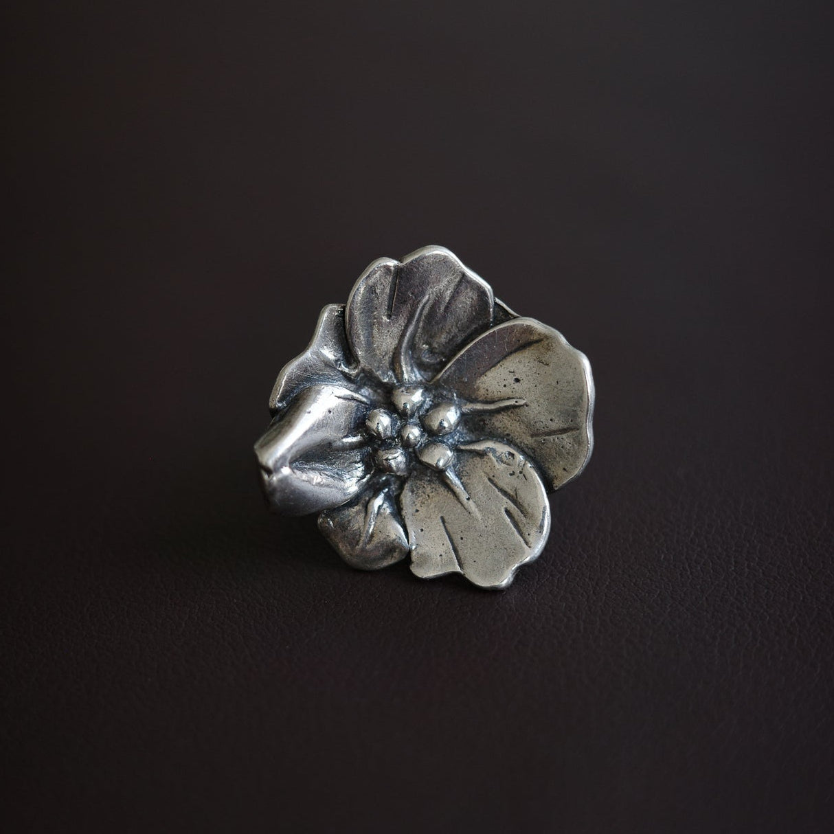 Flower single earring