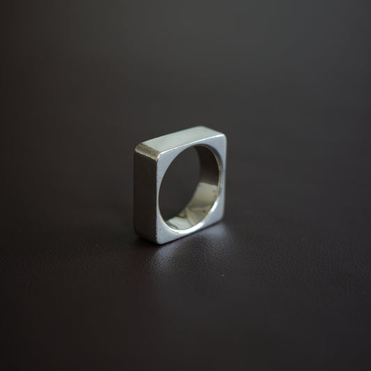 Solid square ring
